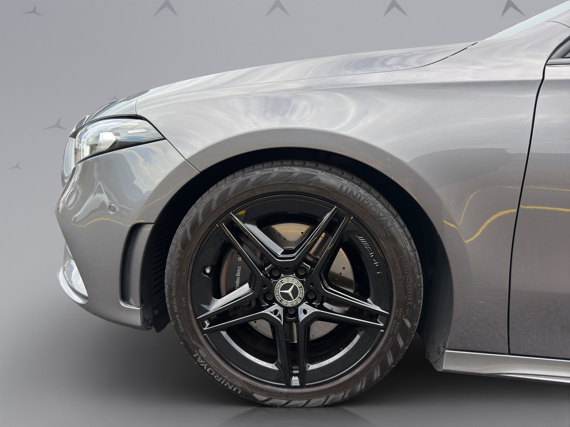 MERCEDES-BENZ A 220 AMG Line 4m-image-20