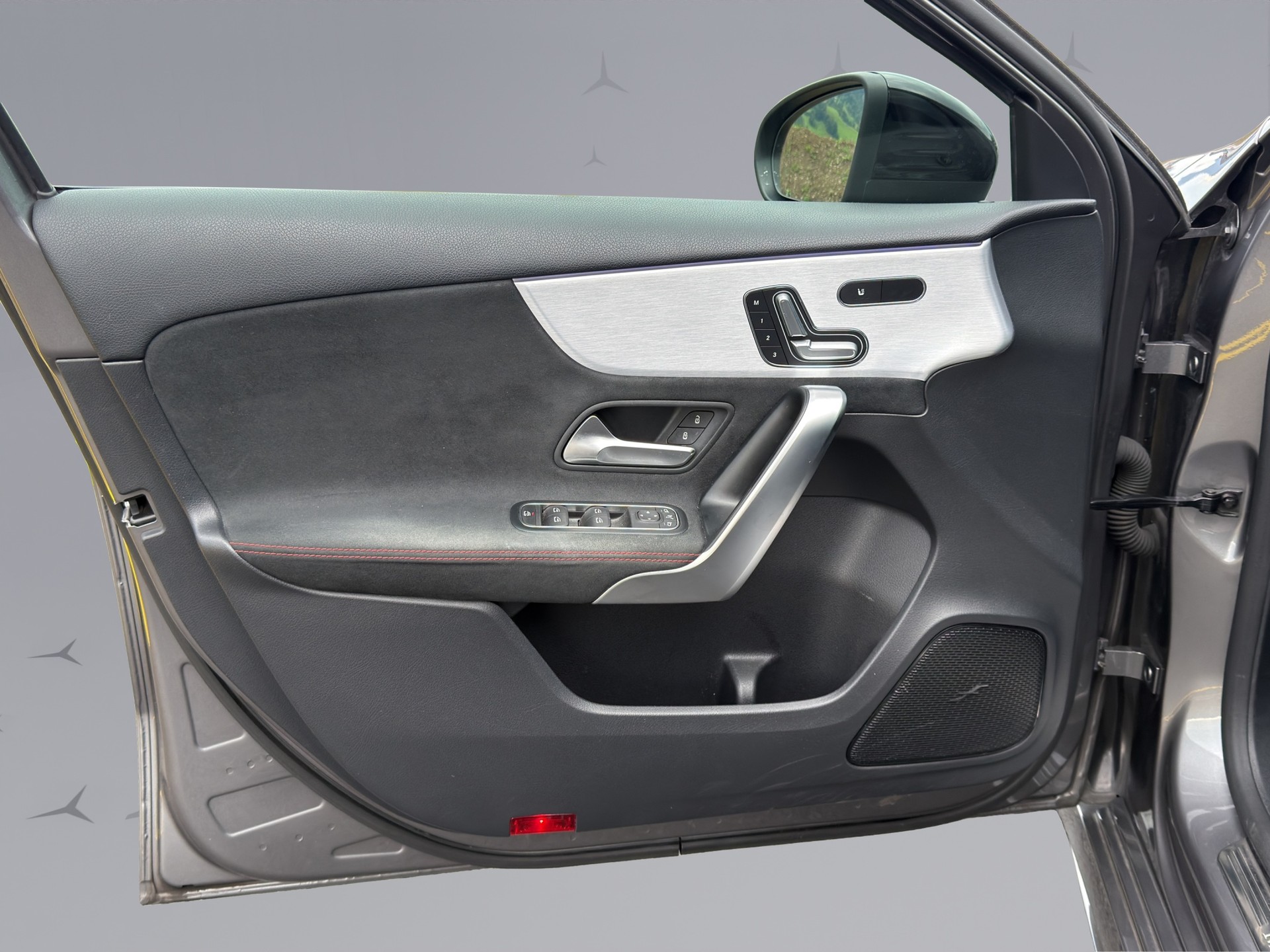 MERCEDES-BENZ A 220 AMG Line 4m-image-14