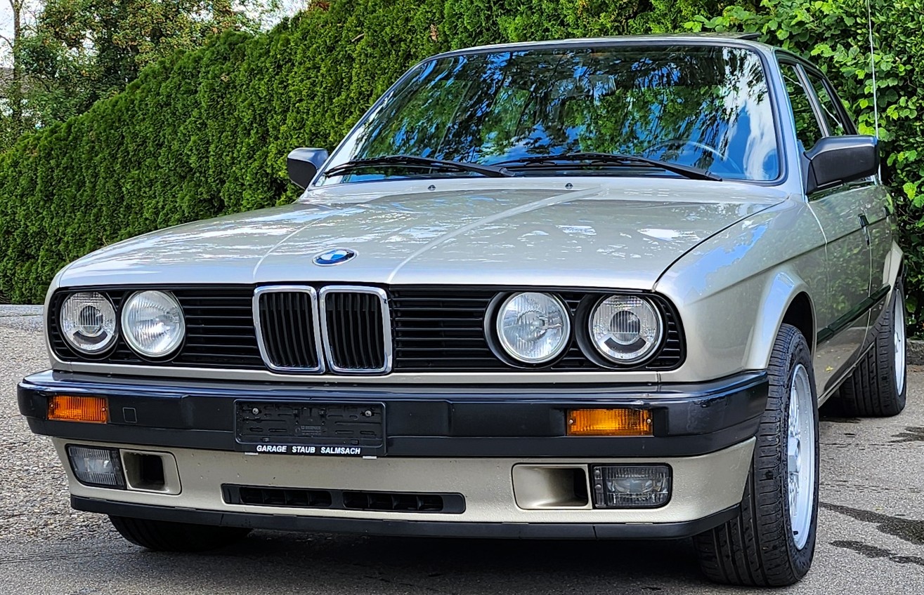 BMW 325i A — slika 1