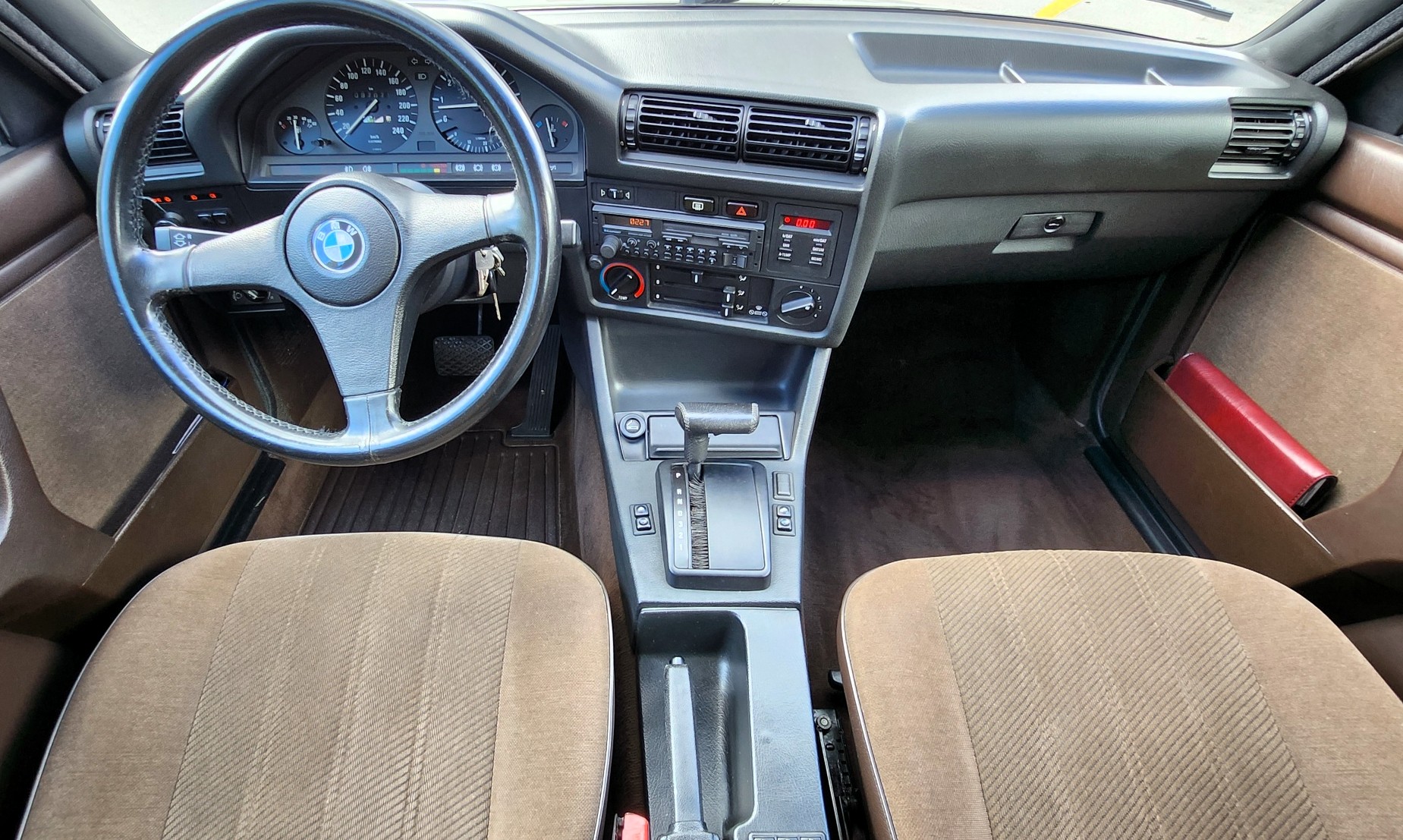 BMW 325i A-image-9