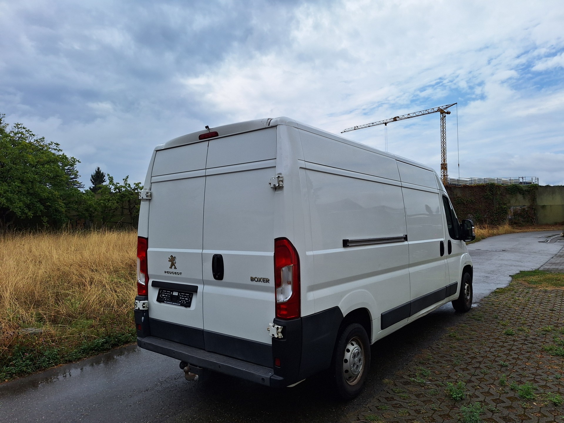 PEUGEOT Boxer 2.2 HDI 335 Allure L2H2-image-4