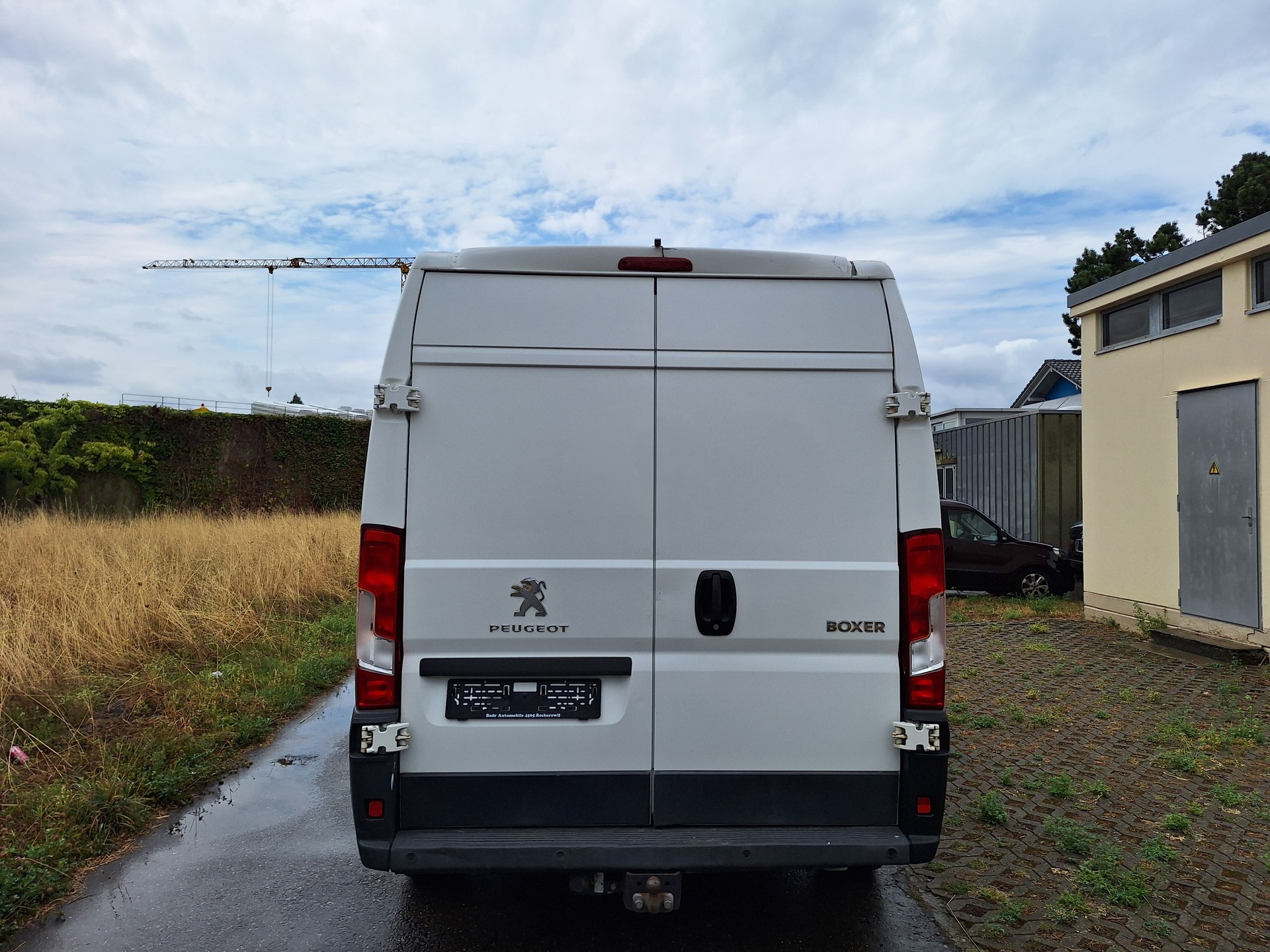 PEUGEOT Boxer 2.2 HDI 335 Allure L2H2-image-3