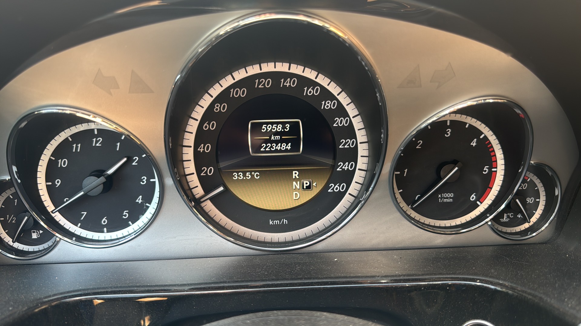 MERCEDES-BENZ E 250 CDI BlueEff. Ed.125 4Matic 7G-Tronic-image-7