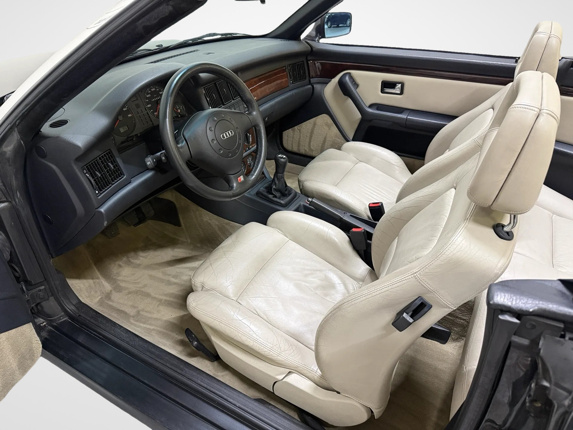 AUDI Cabriolet 2.8 E Veteranenfahrzeug-image-13