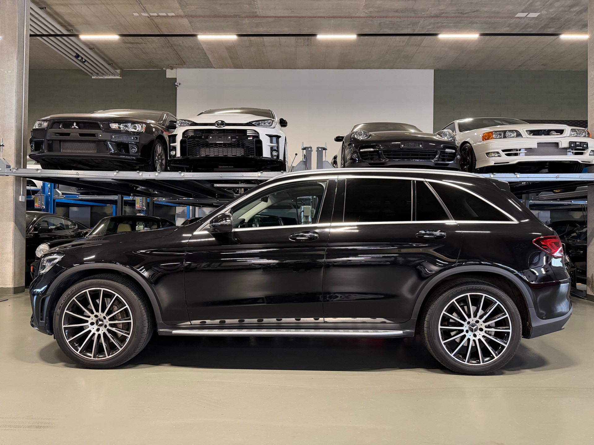 MERCEDES-BENZ GLC 200 AMG Line 4Matic 9G-Tronic-image-0