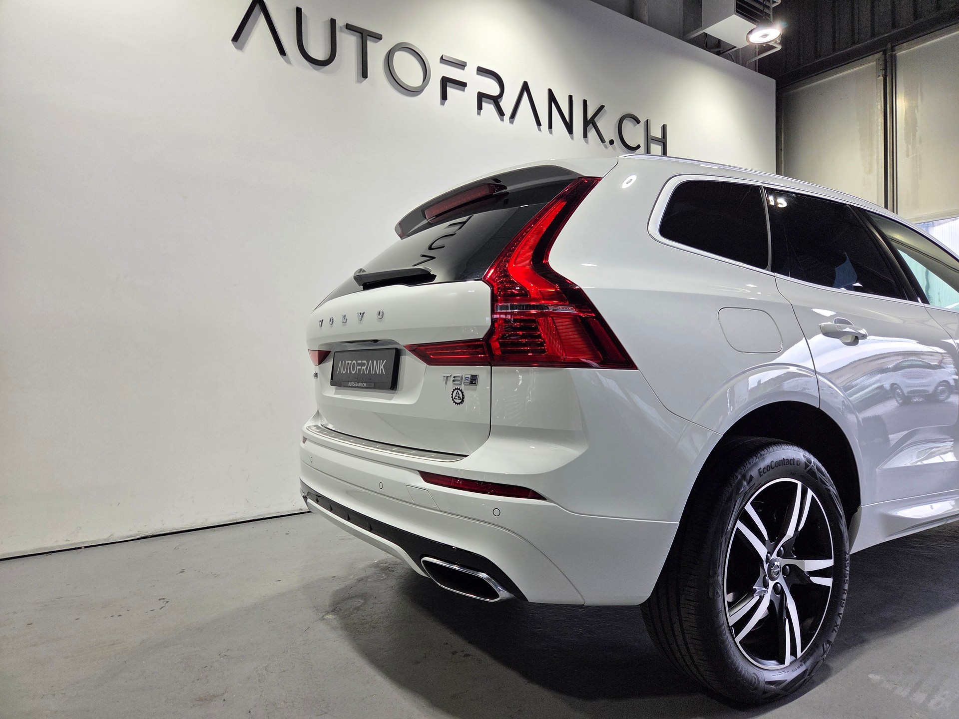 VOLVO XC60 2.0 T8 TE R-Design eAWD-image-7