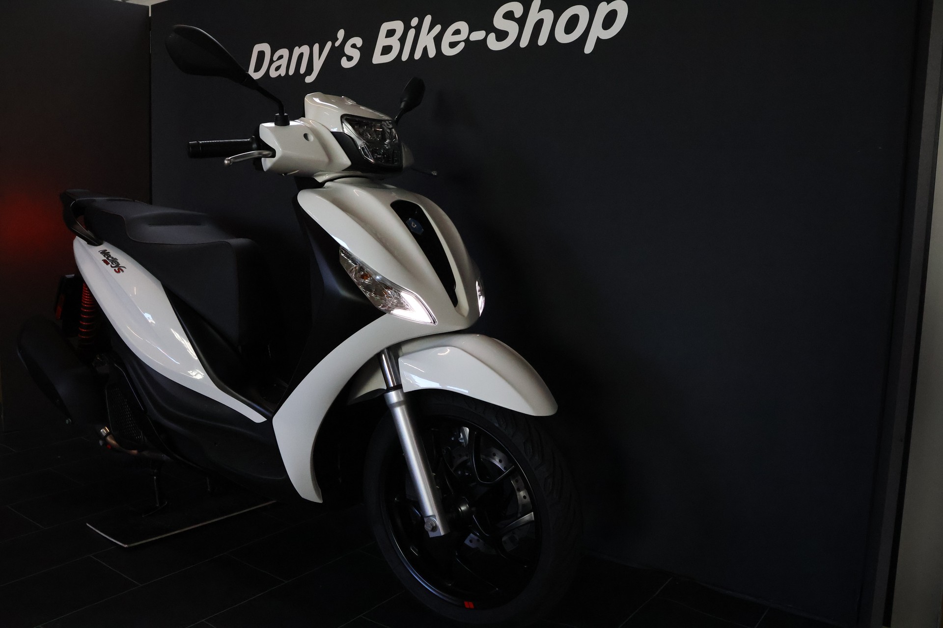 PIAGGIO Medley 125 Sport-image-12