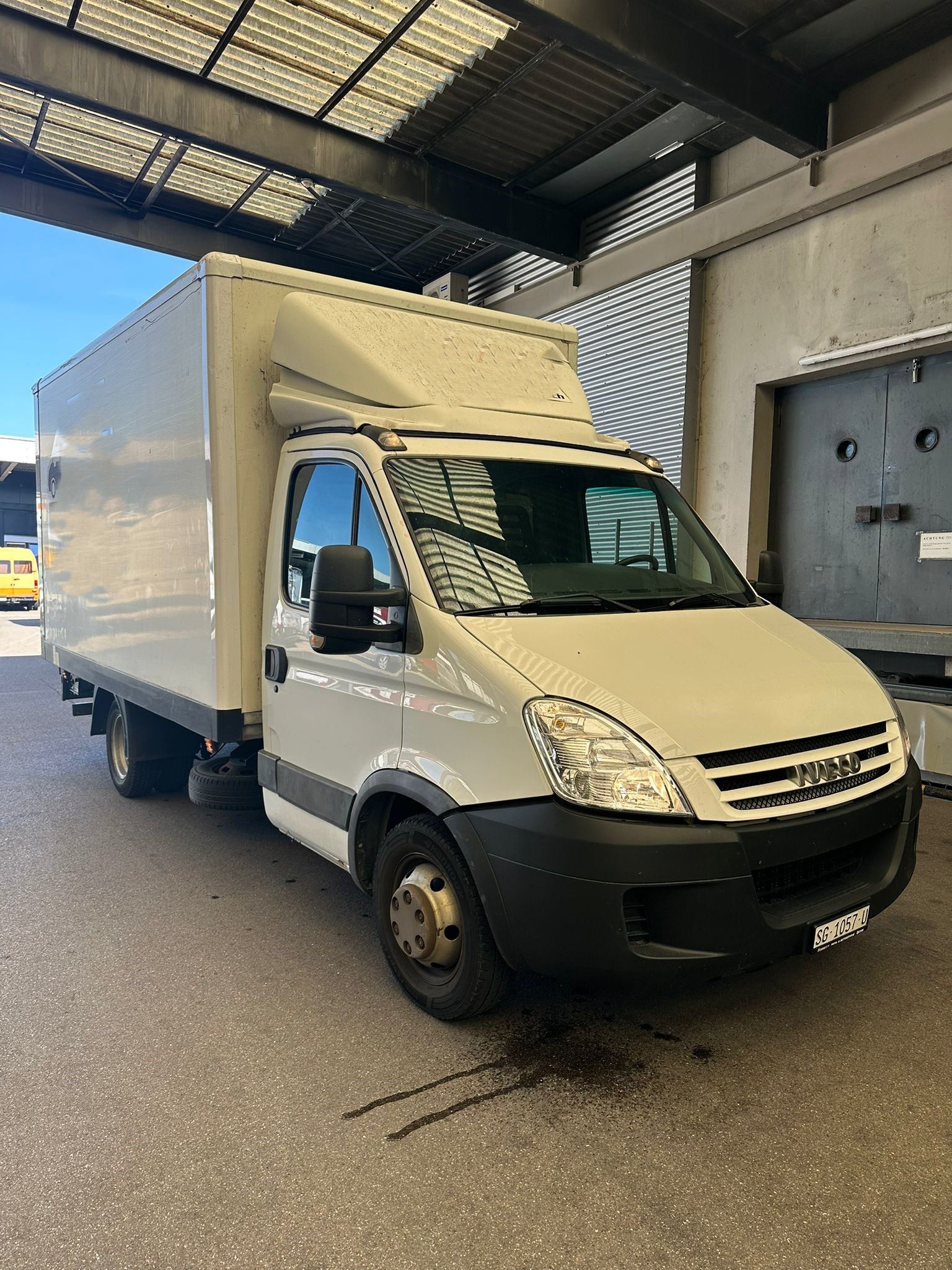 IVECO 35 C15-image-1
