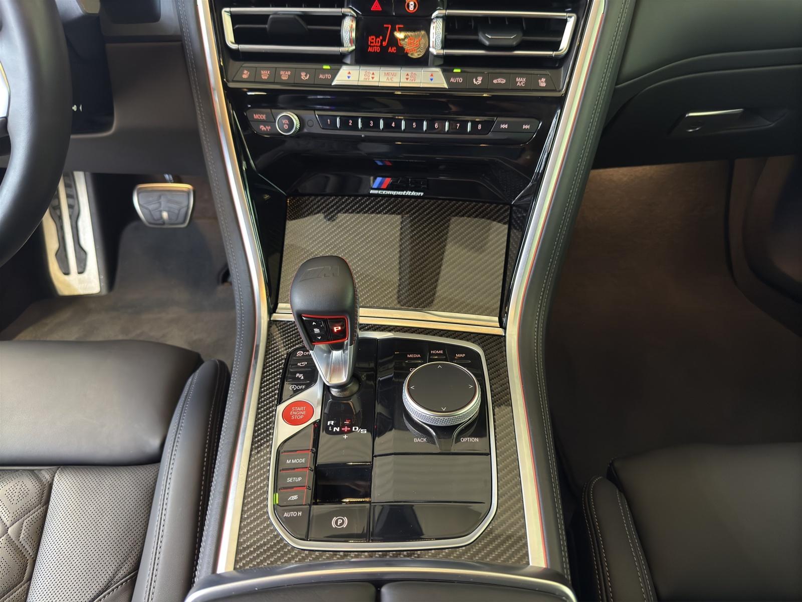 BMW M8 Competition xDrive Coupé-image-15