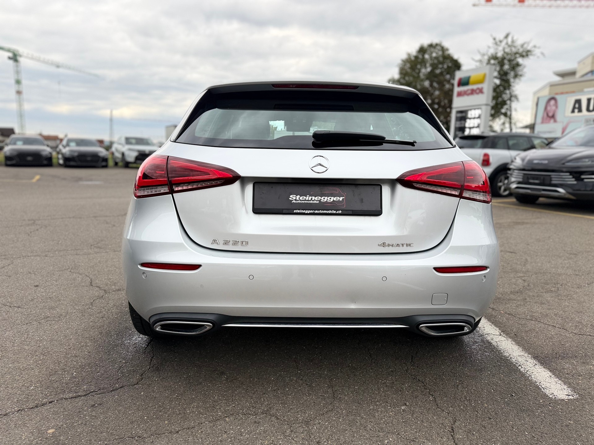 MERCEDES-BENZ A 220 Progressive 7G-DCT 4Matic-image-9