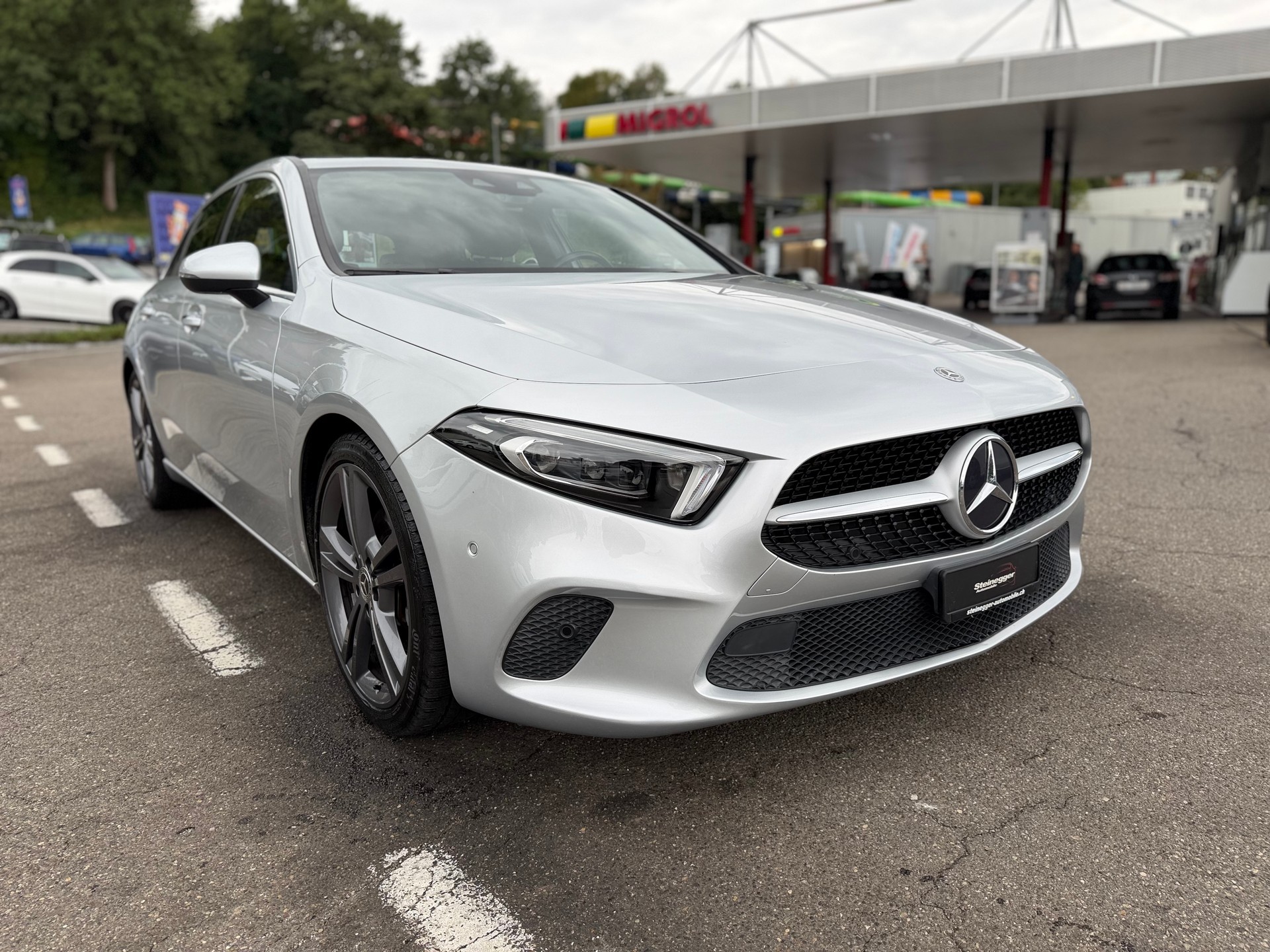 MERCEDES-BENZ A 220 Progressive 7G-DCT 4Matic-showroom-element-1