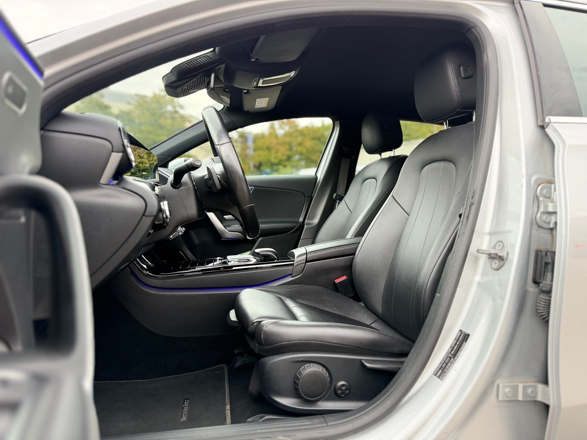 MERCEDES-BENZ A 220 Progressive 7G-DCT 4Matic-image-12