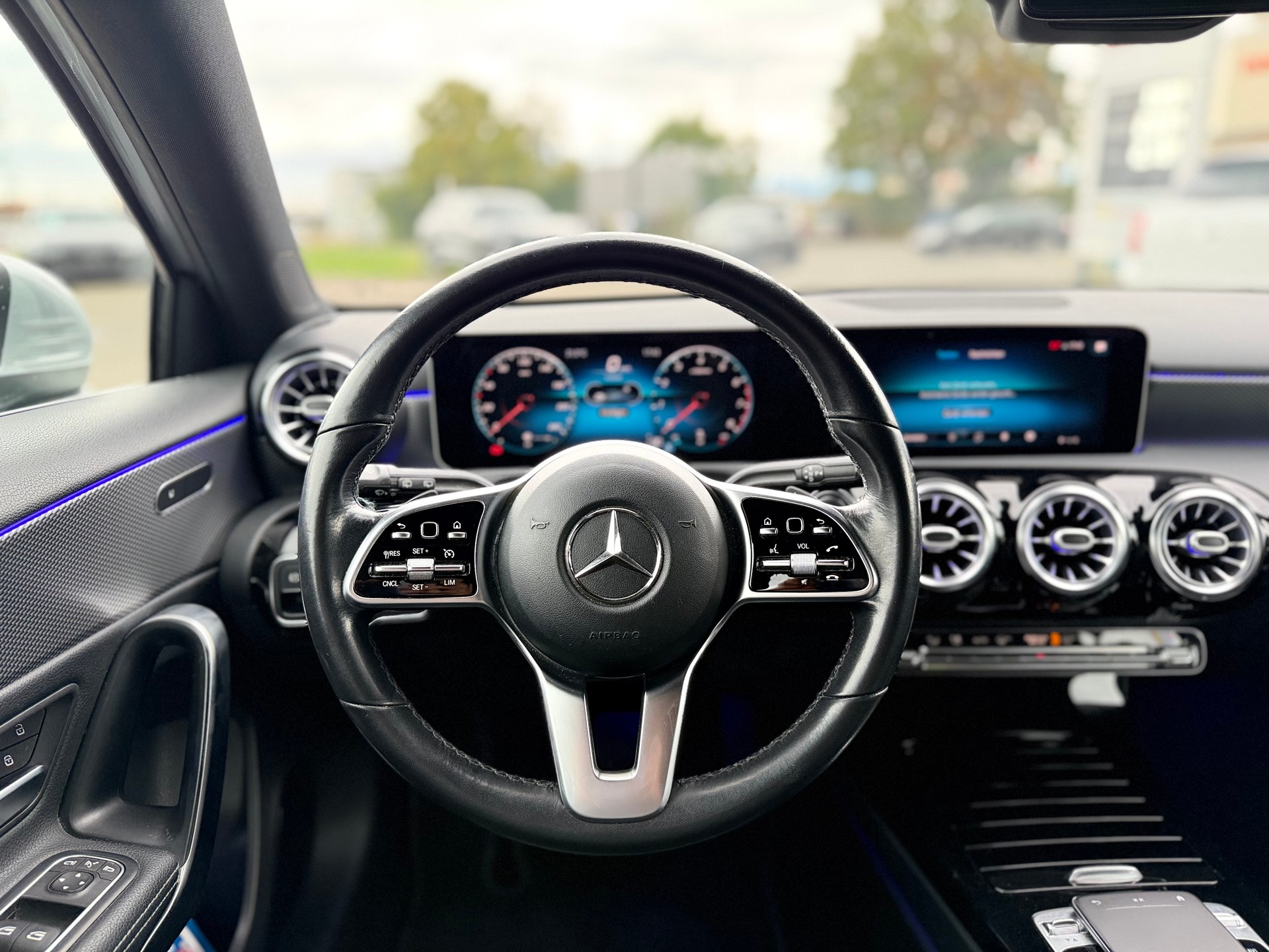 MERCEDES-BENZ A 220 Progressive 7G-DCT 4Matic-image-16