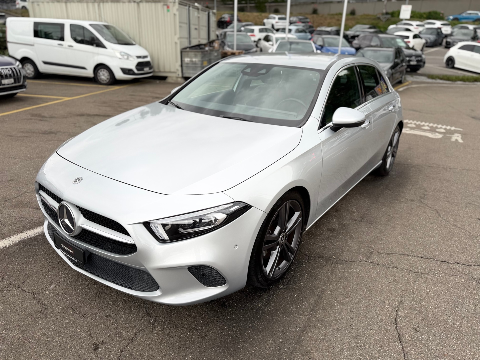 MERCEDES-BENZ A 220 Progressive 7G-DCT 4Matic-image-4