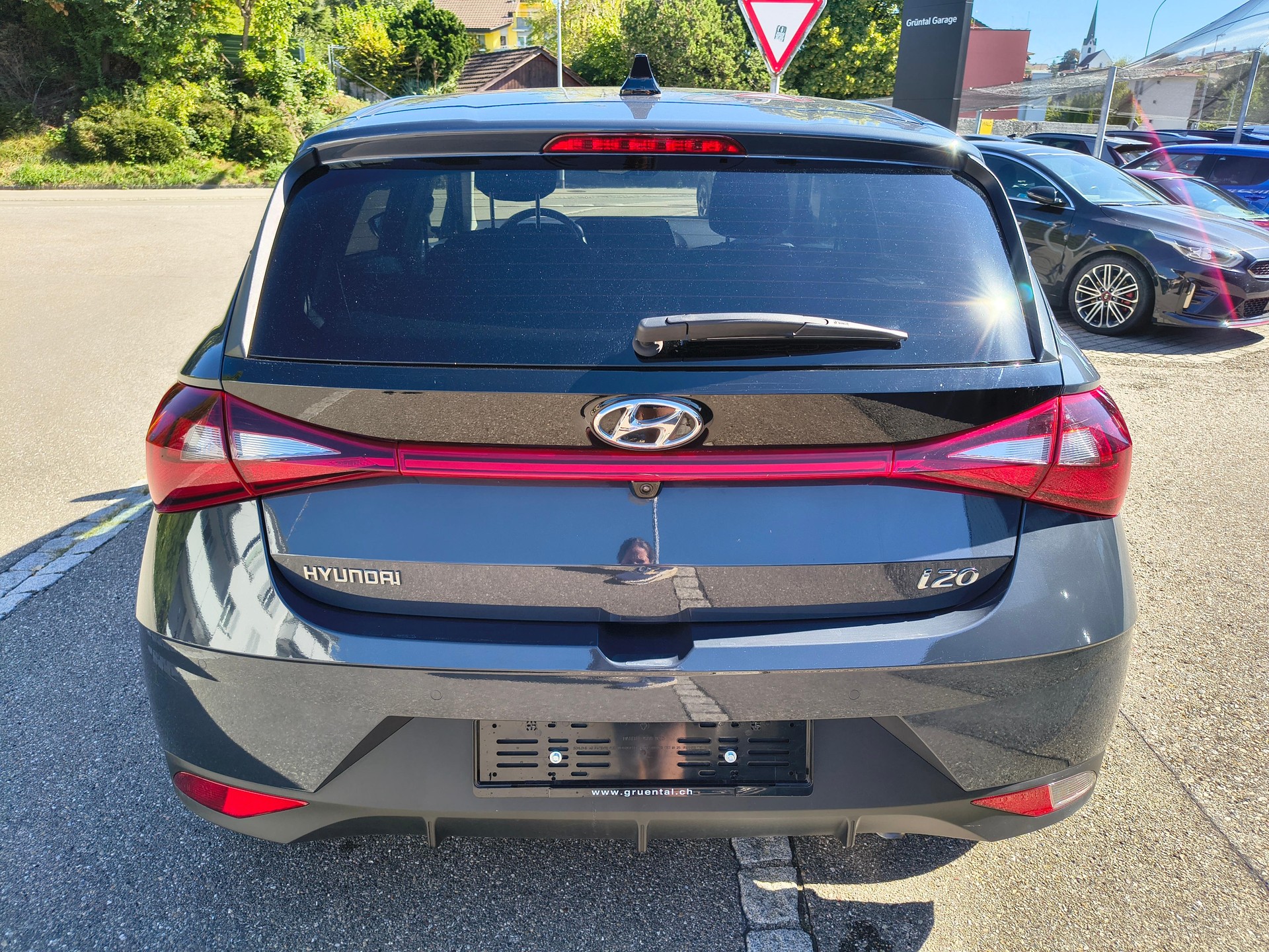 HYUNDAI i20 1.0 T-GDi 120 Amplia-image-3