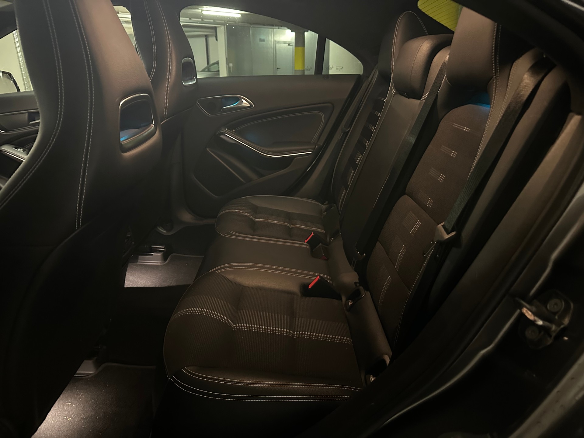 MERCEDES-BENZ CLA 220 4m-image-4