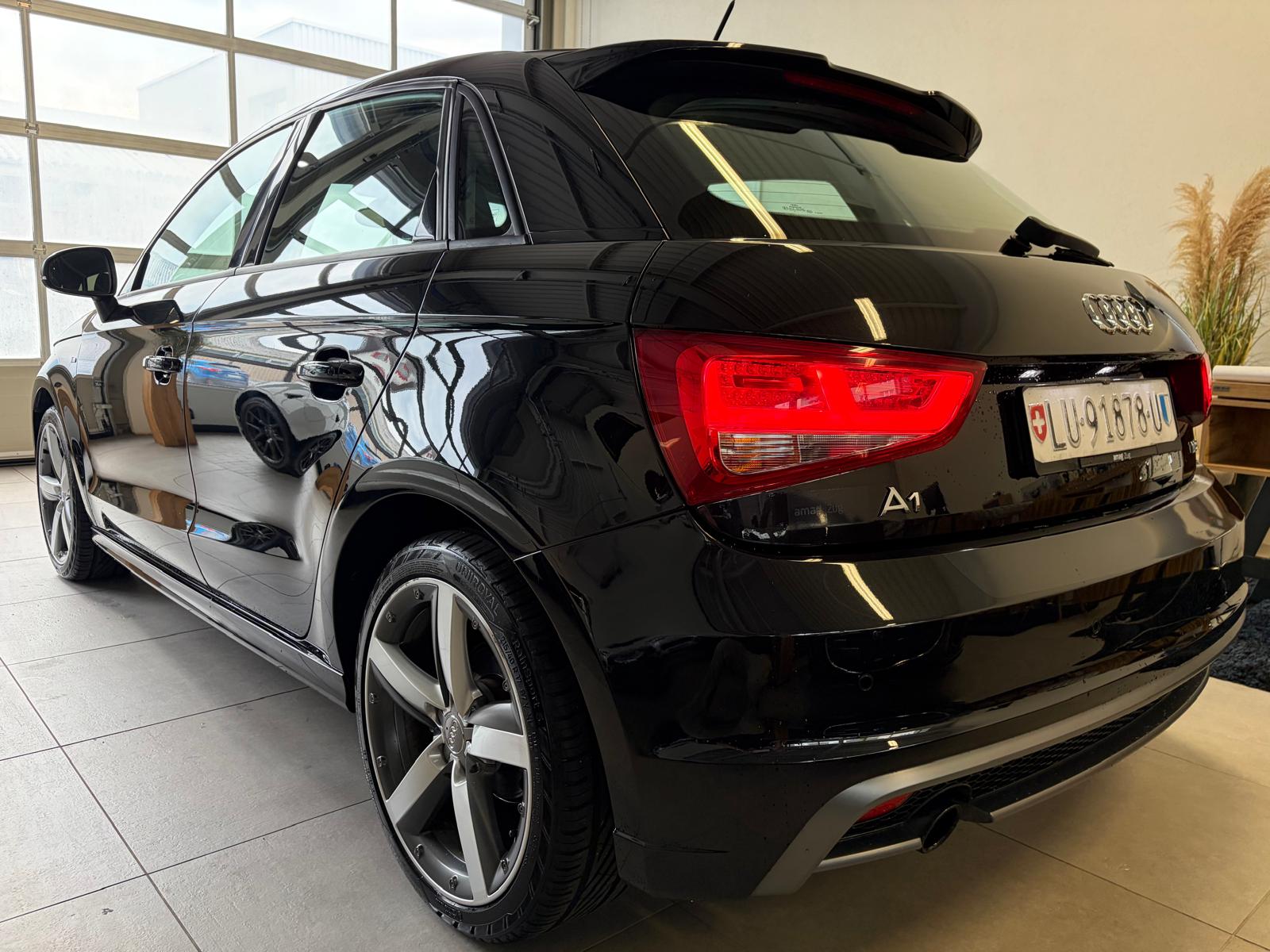 AUDI A1 Sportback 1.2 TFSI Ambition ** S- LINE **-image-7