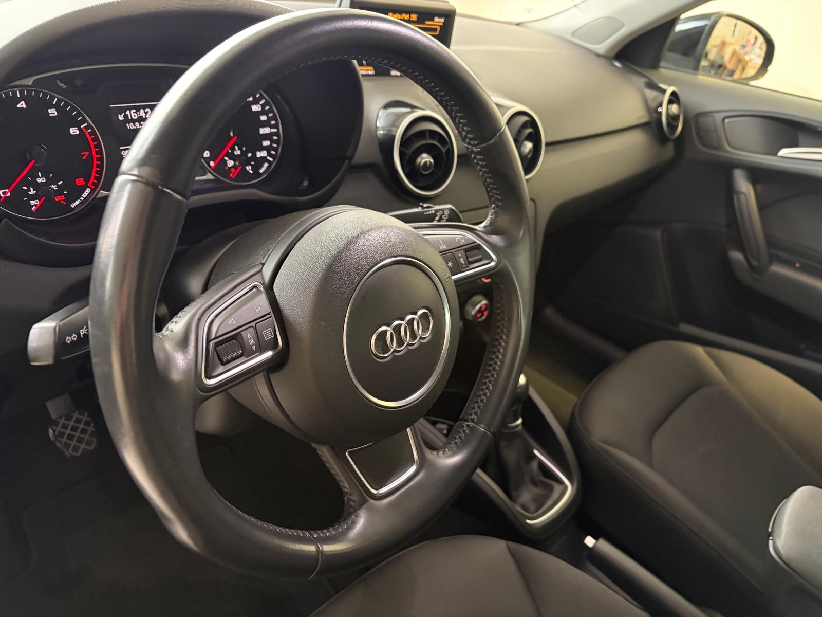 AUDI A1 Sportback 1.2 TFSI Ambition ** S- LINE **-image-10
