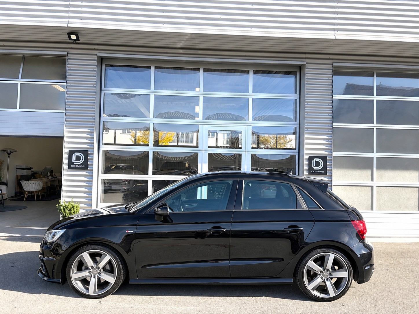 Car photo
