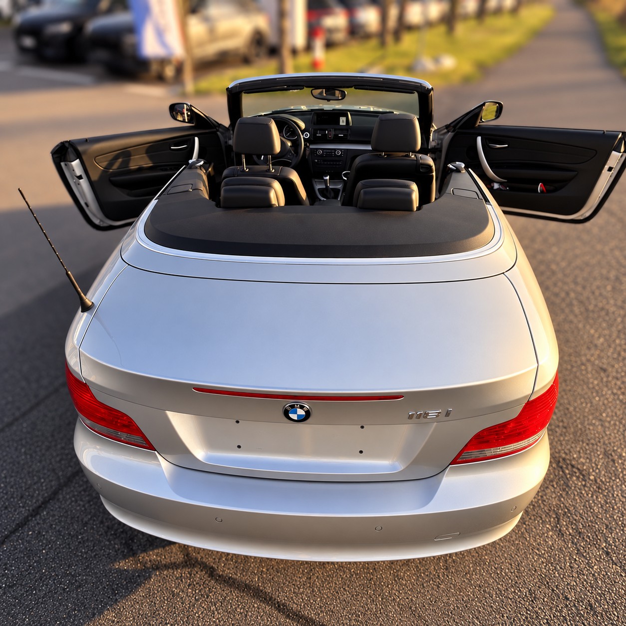BMW 118i-image-3