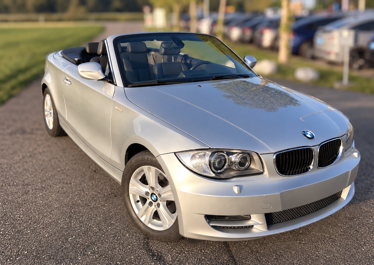 BMW 118i-image-0