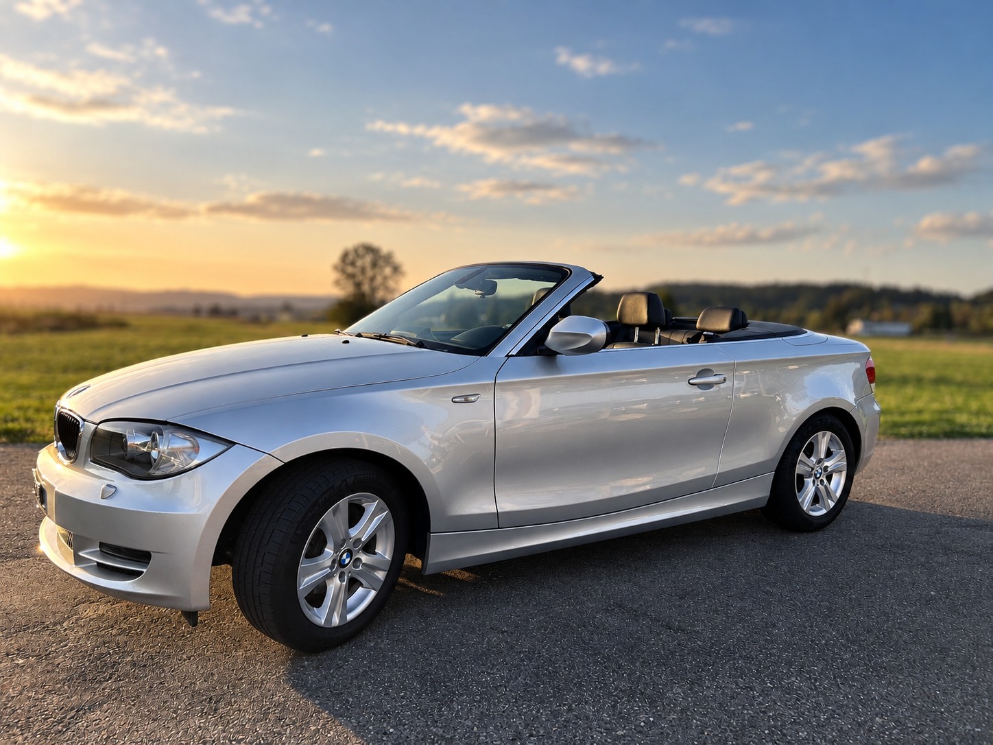 BMW 118i-image-1