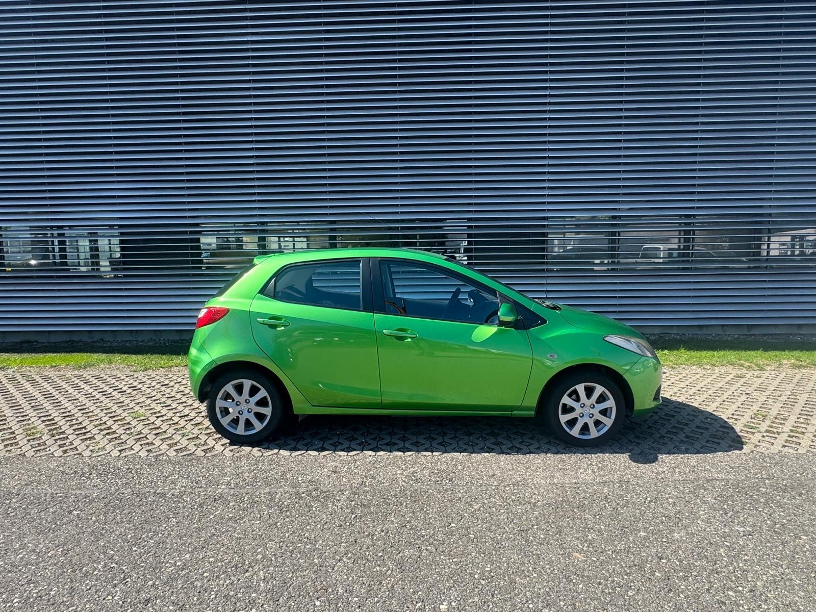MAZDA 2 1.3i 16V Exclusive-image-7