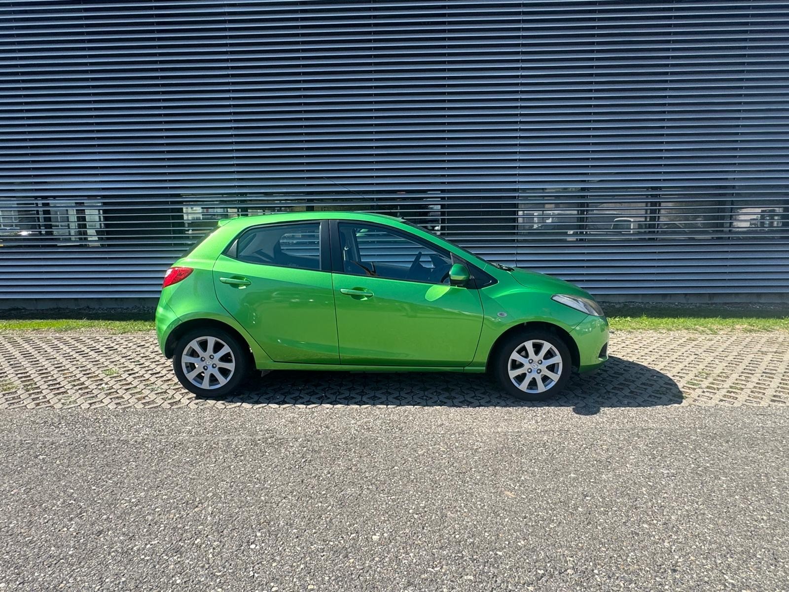MAZDA 2 1.3i 16V Exclusive-image-9
