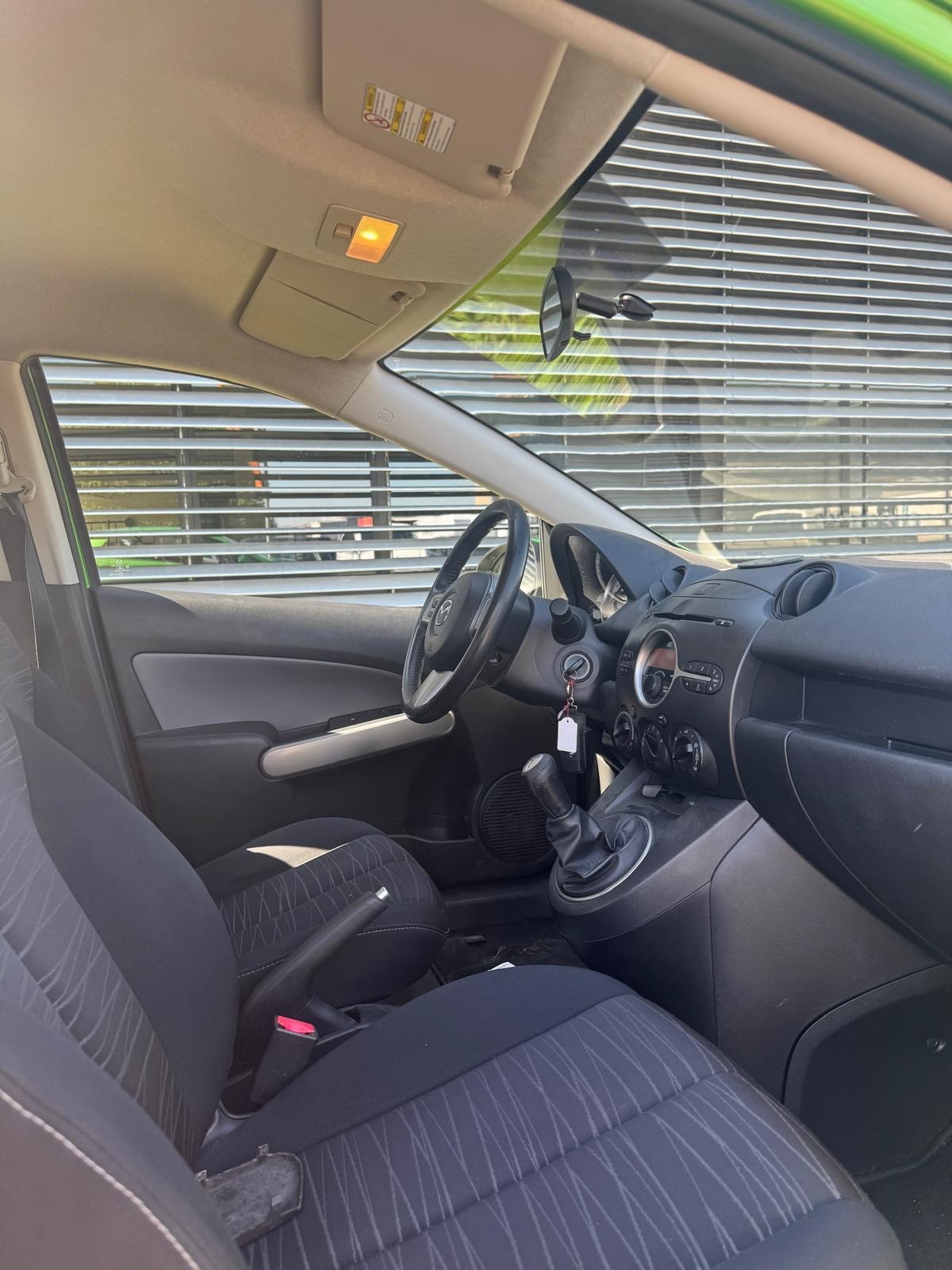 MAZDA 2 1.3i 16V Exclusive-image-6