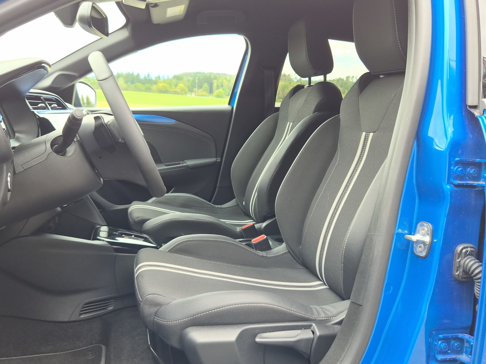 OPEL Corsa 1.2 T Hybrid Sporthilfe-image-6