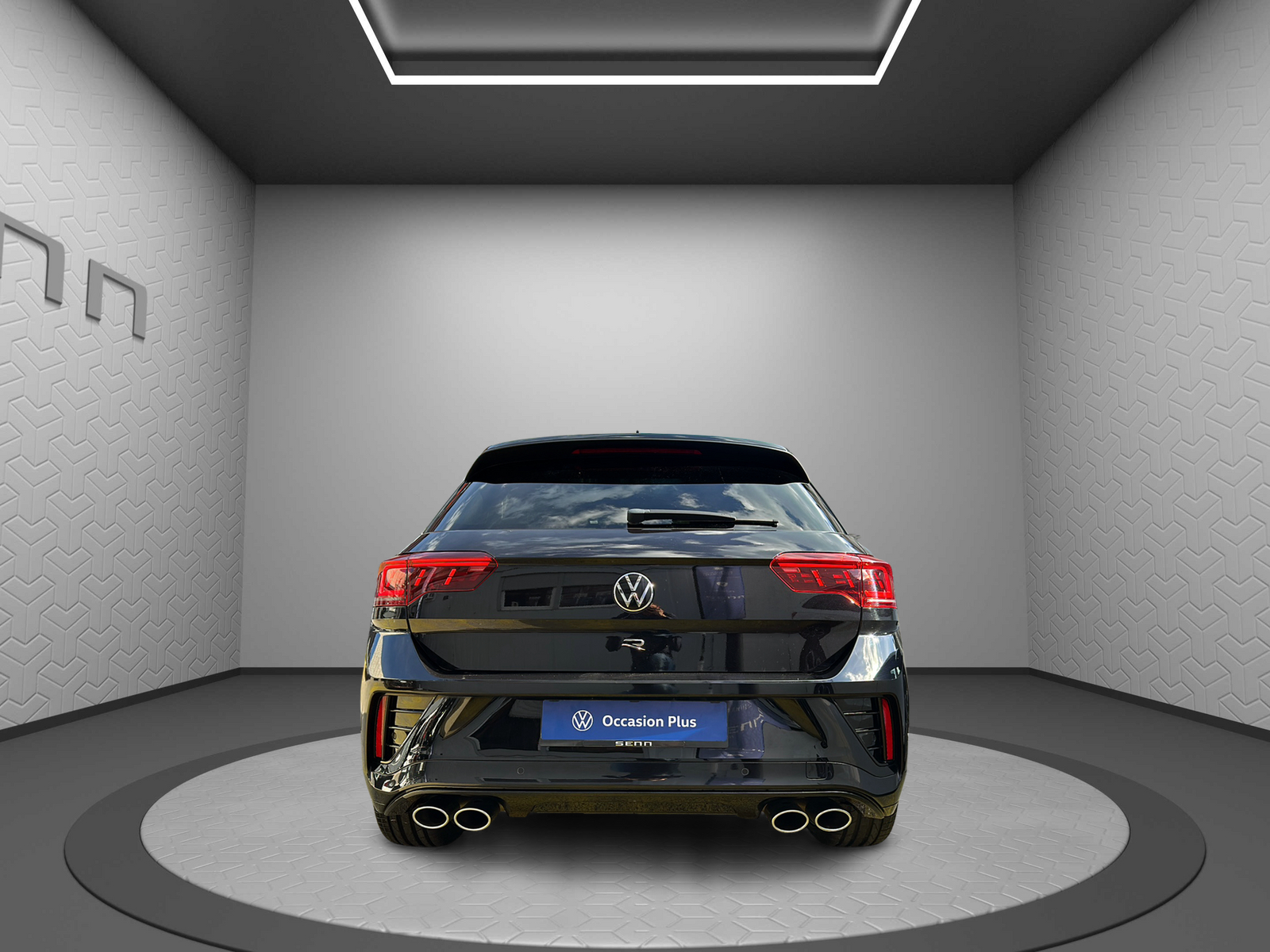 VW T-Roc 2.0 TSI R DSG 4Motion-image-4
