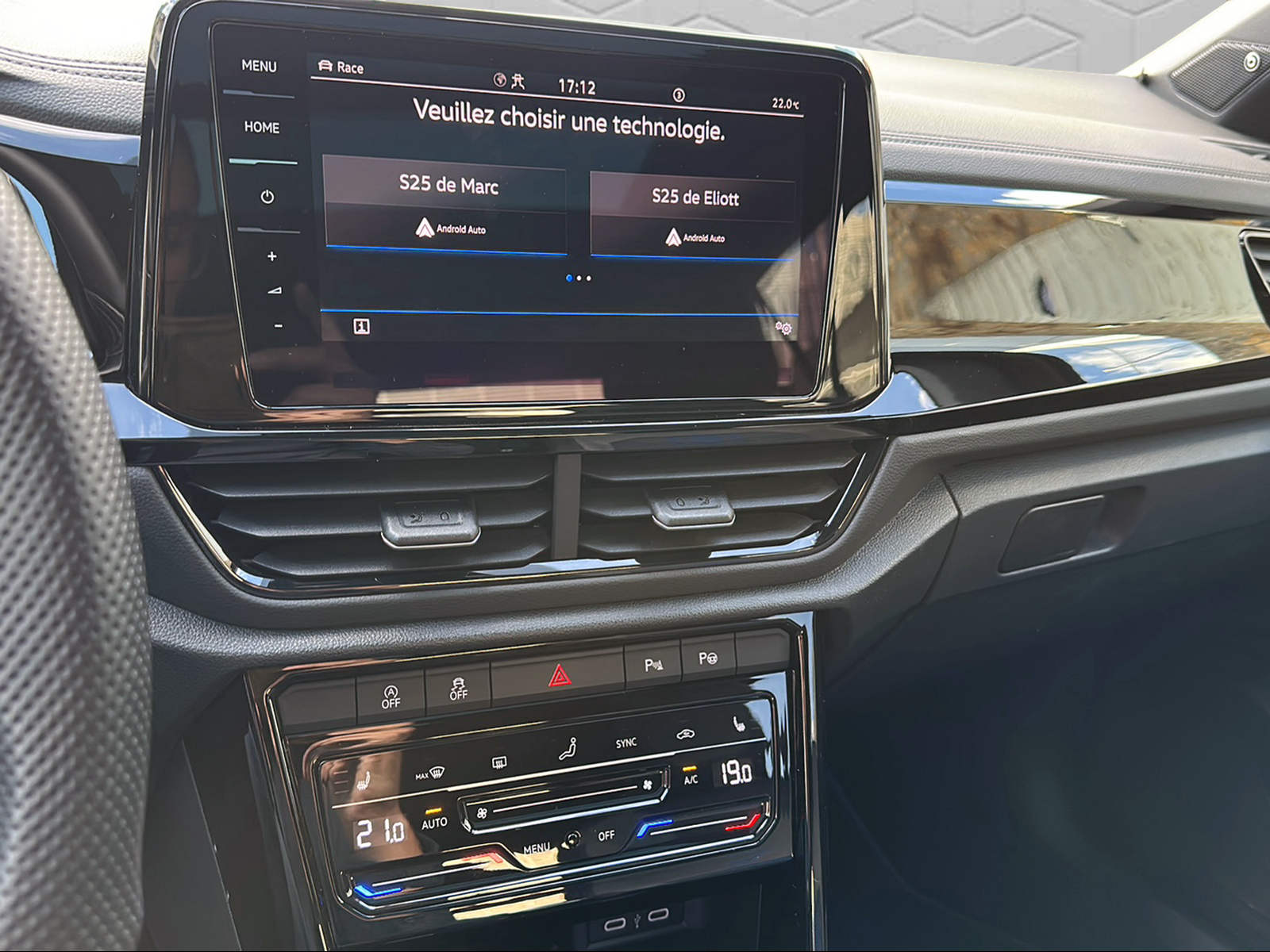 VW T-Roc 2.0 TSI R DSG 4Motion-image-18
