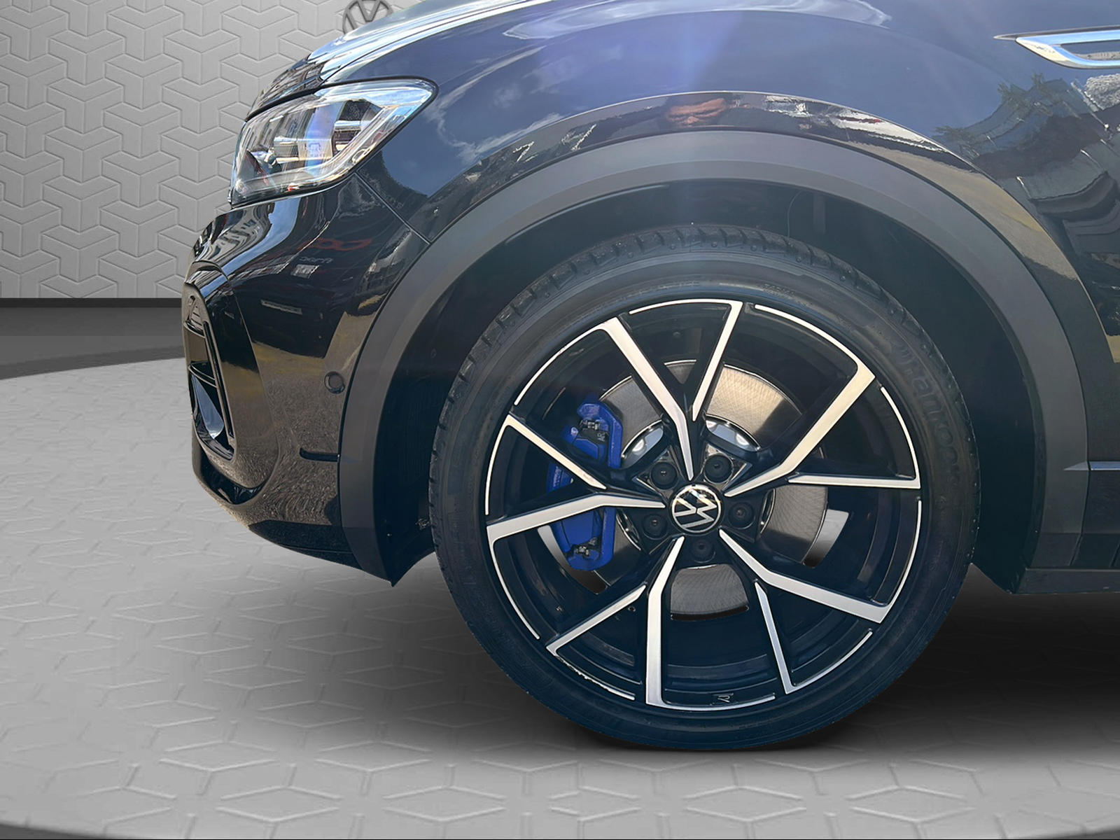 VW T-Roc 2.0 TSI R DSG 4Motion-image-8