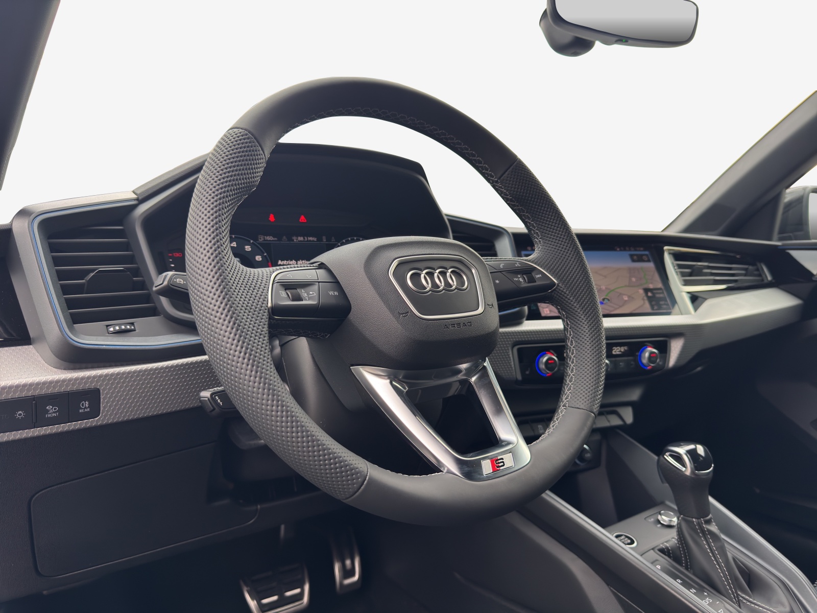 AUDI A1 Sportback 30 TFSI S Line Attraction S-tronic-image-9