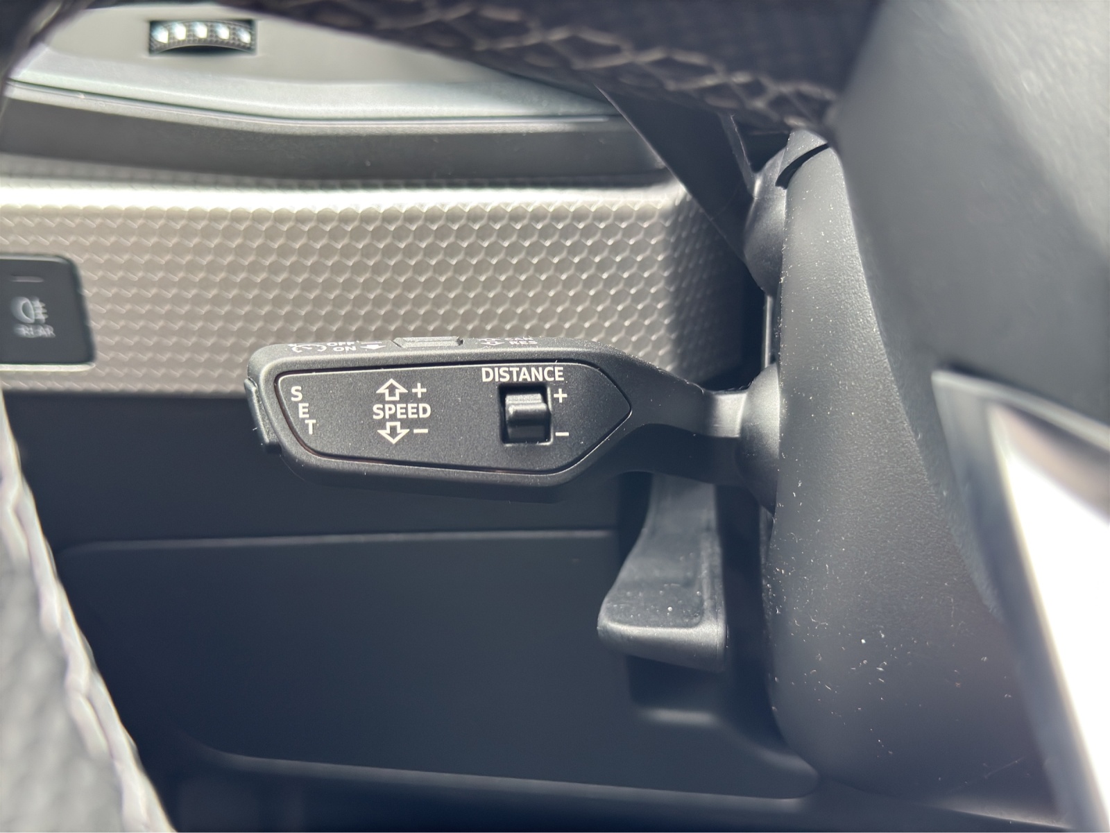 AUDI A1 Sportback 30 TFSI S Line Attraction S-tronic-image-15