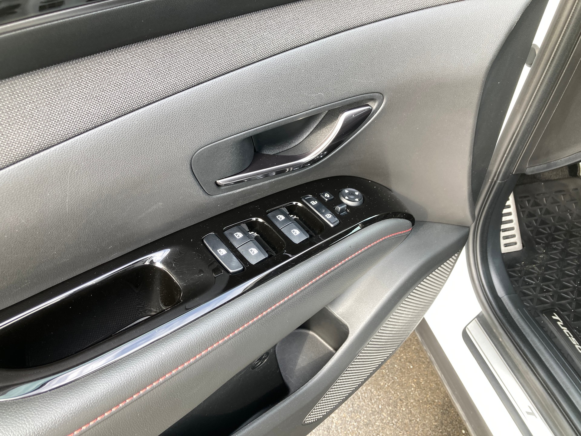 HYUNDAI Tucson 1.6 TGDI 48V N Line DCT 4WD-image-9