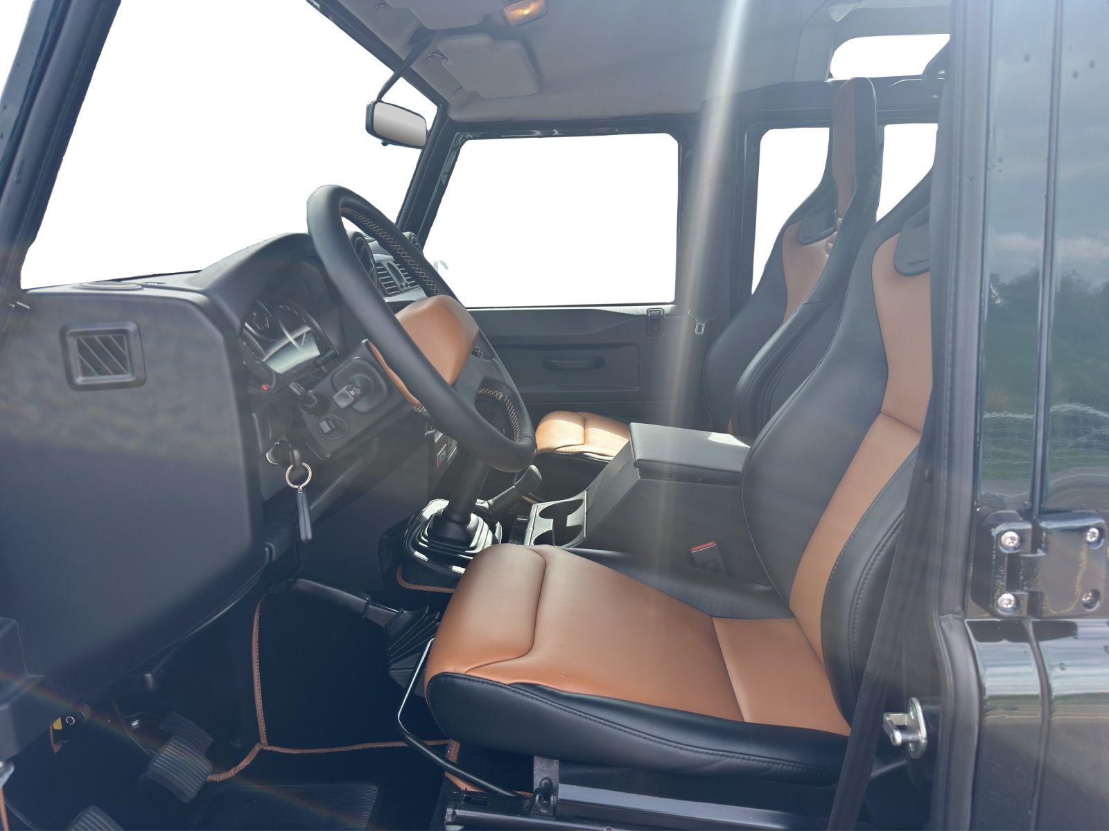 LAND ROVER Defender 110 2.2 TD4 SW-image-6