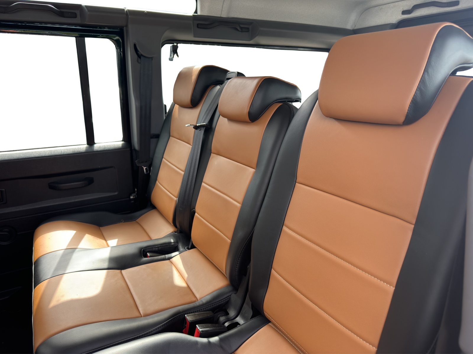 LAND ROVER Defender 110 2.2 TD4 SW-image-7