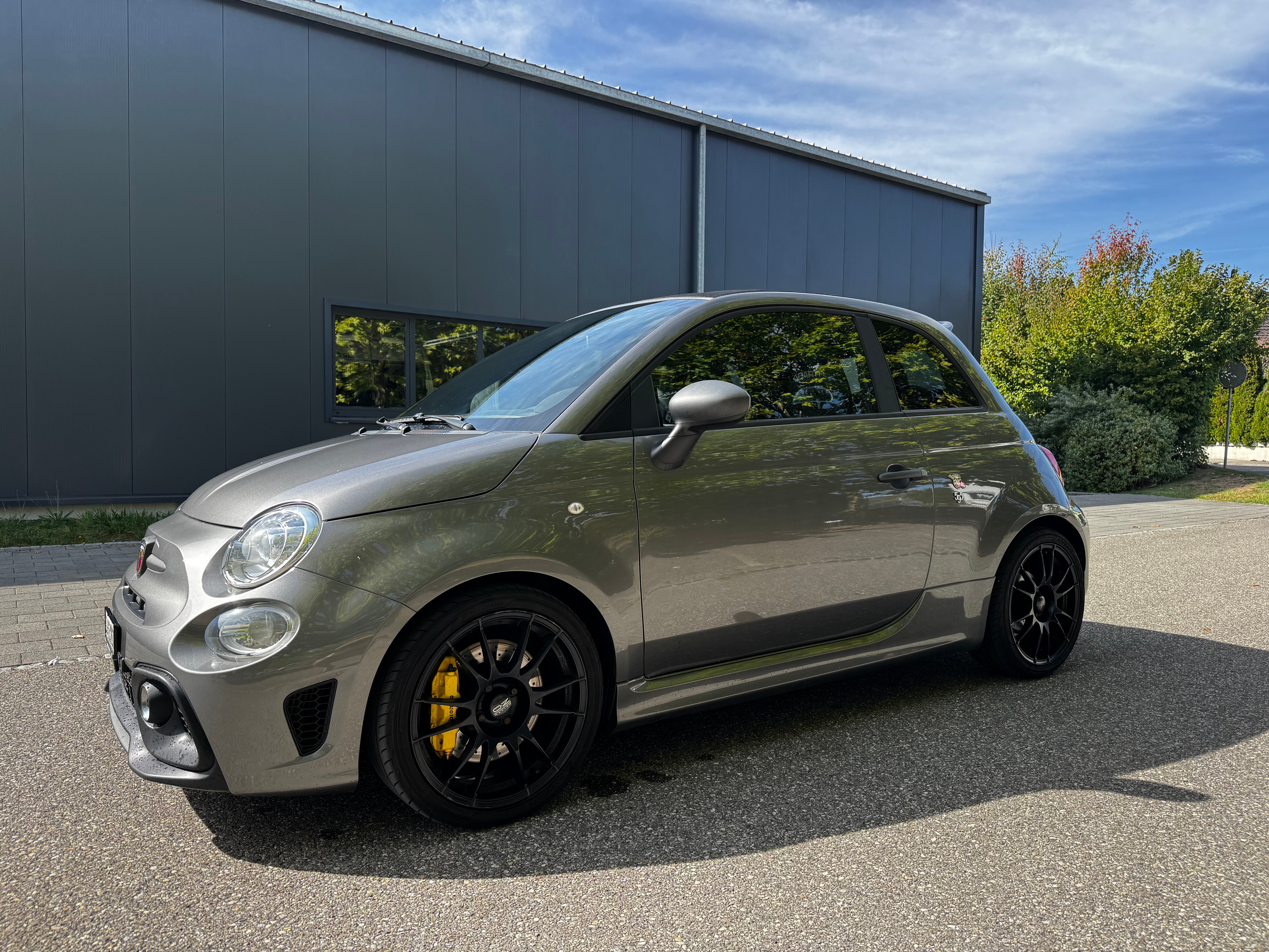 Car photo
