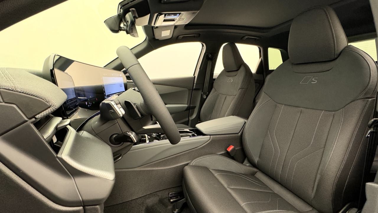 AUDI Q3 SUV TFSI quattro 195 kW S tronic-image-4