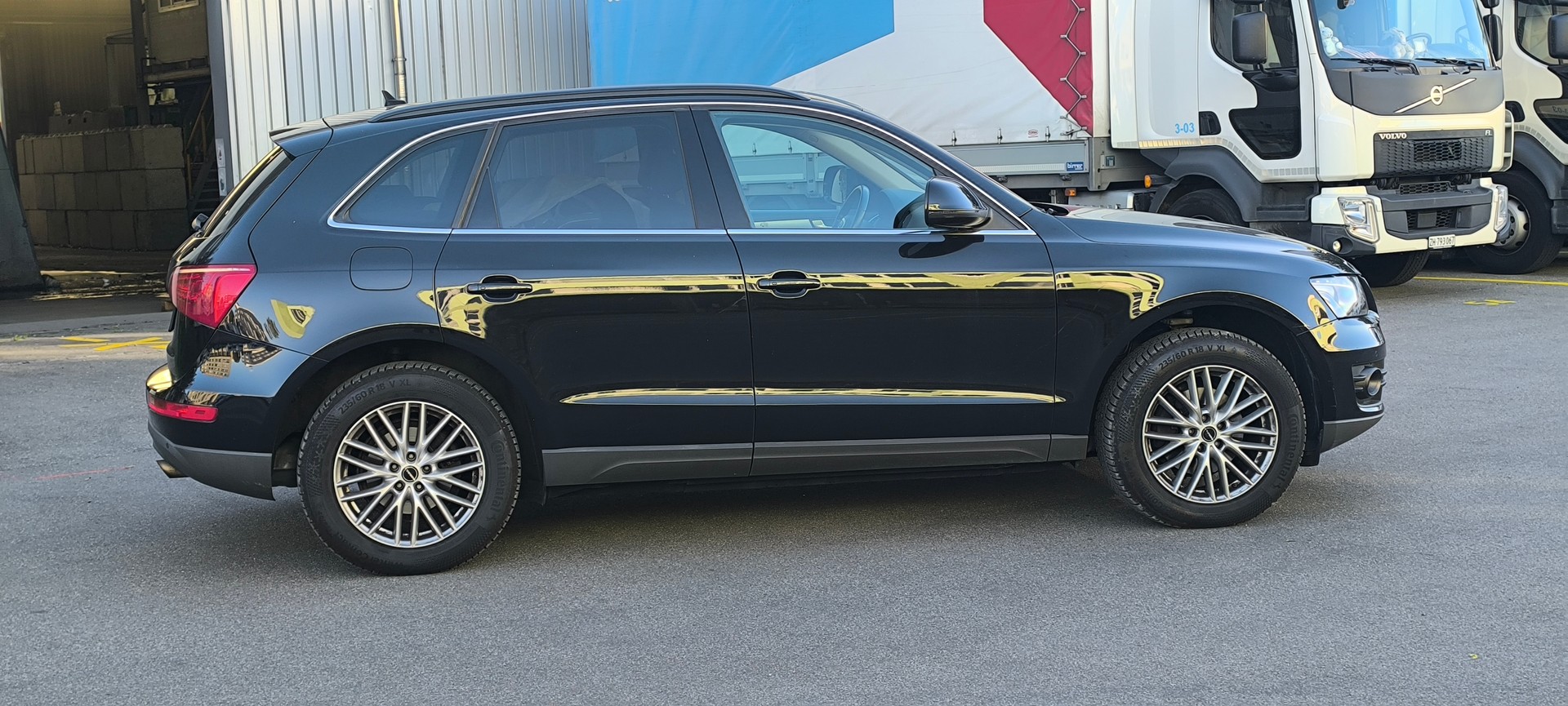 AUDI Q5 2.0 TFSI quattro S-tronic-image-2