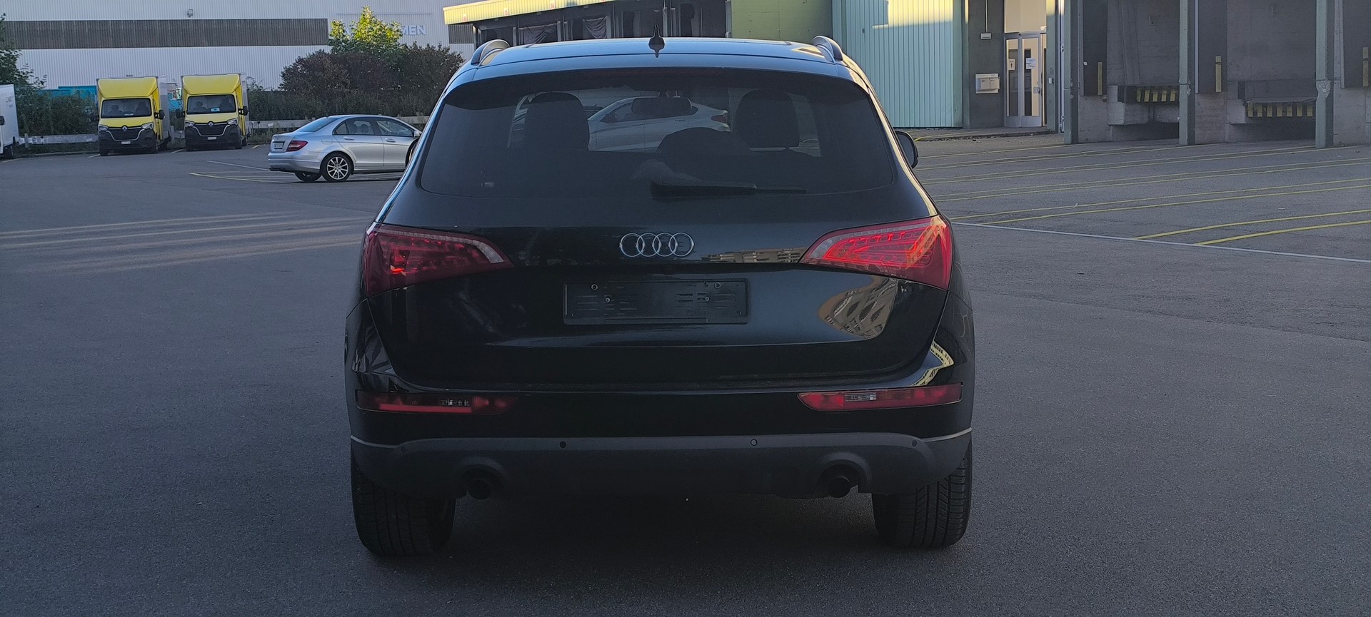 AUDI Q5 2.0 TFSI quattro S-tronic-image-3
