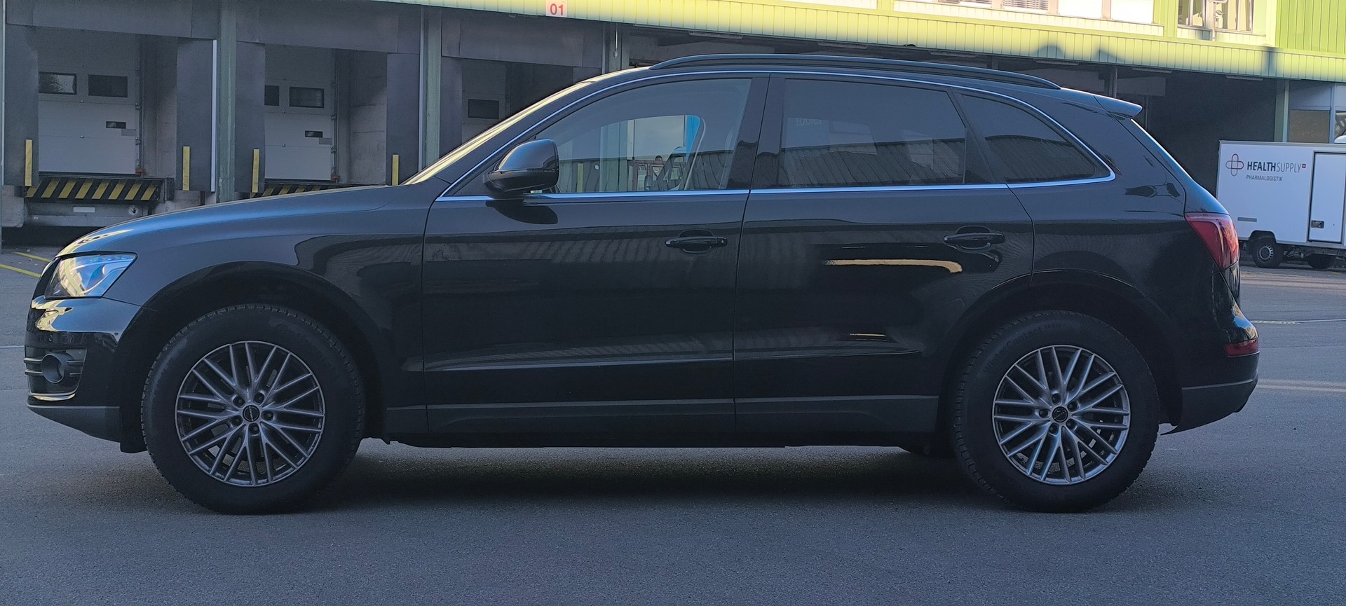 AUDI Q5 2.0 TFSI quattro S-tronic-image-5