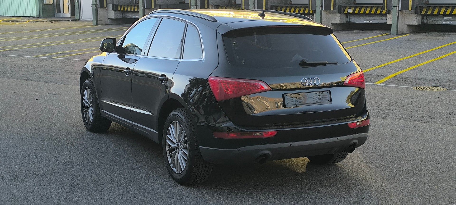 AUDI Q5 2.0 TFSI quattro S-tronic-image-4