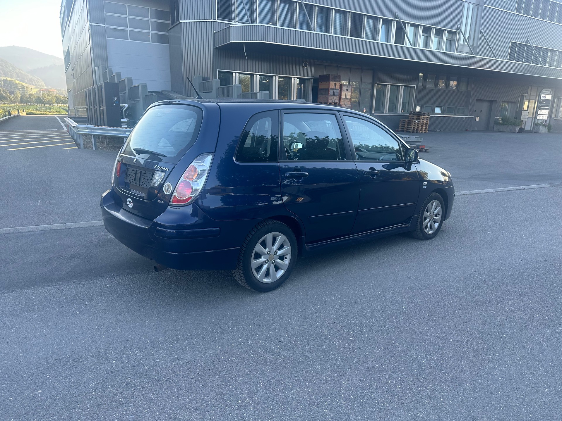 SUZUKI Liana 1.6 16V Sport Limited Edition 4WD Automatic-image-5