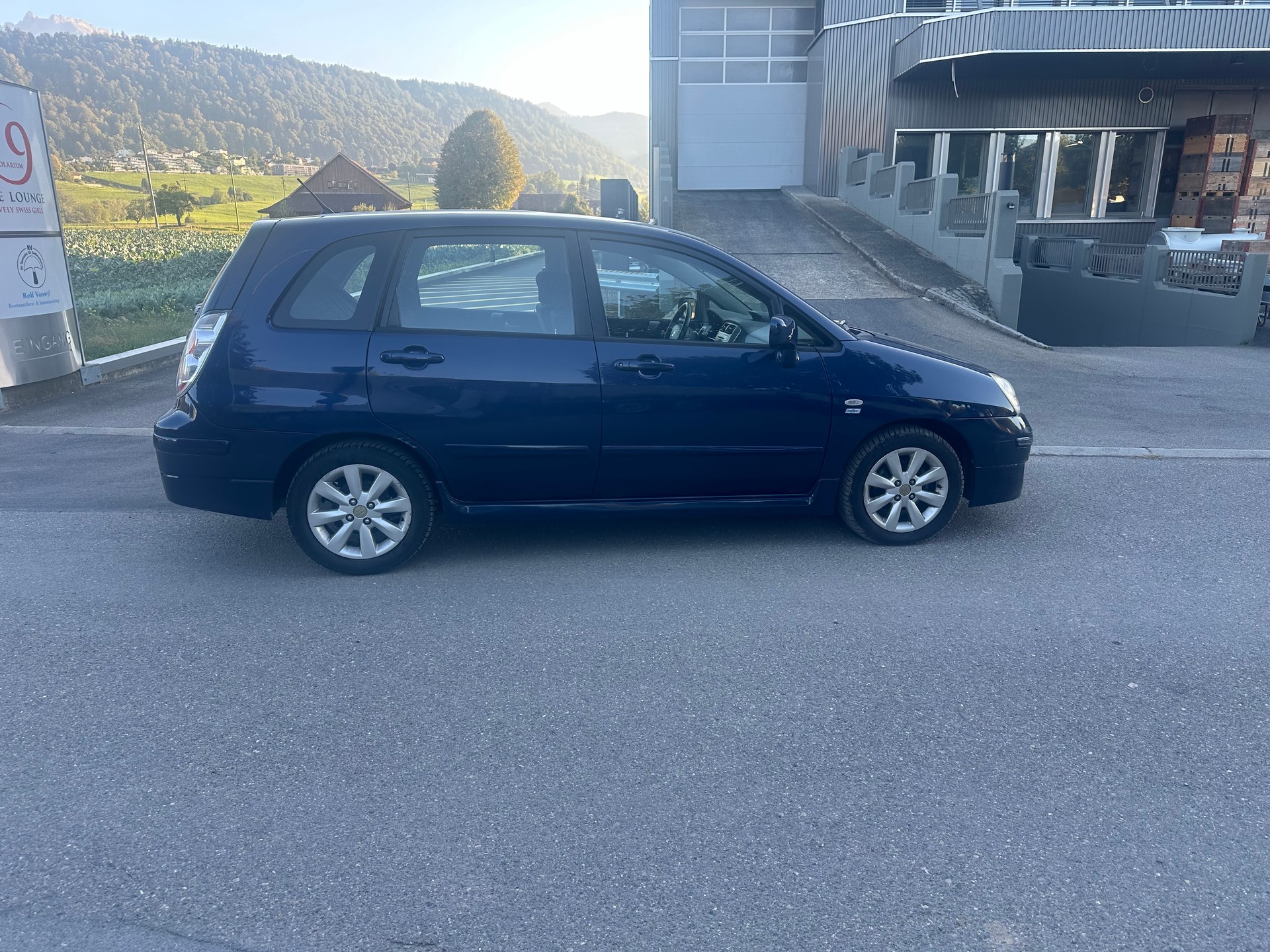 SUZUKI Liana 1.6 16V Sport Limited Edition 4WD Automatic-image-4