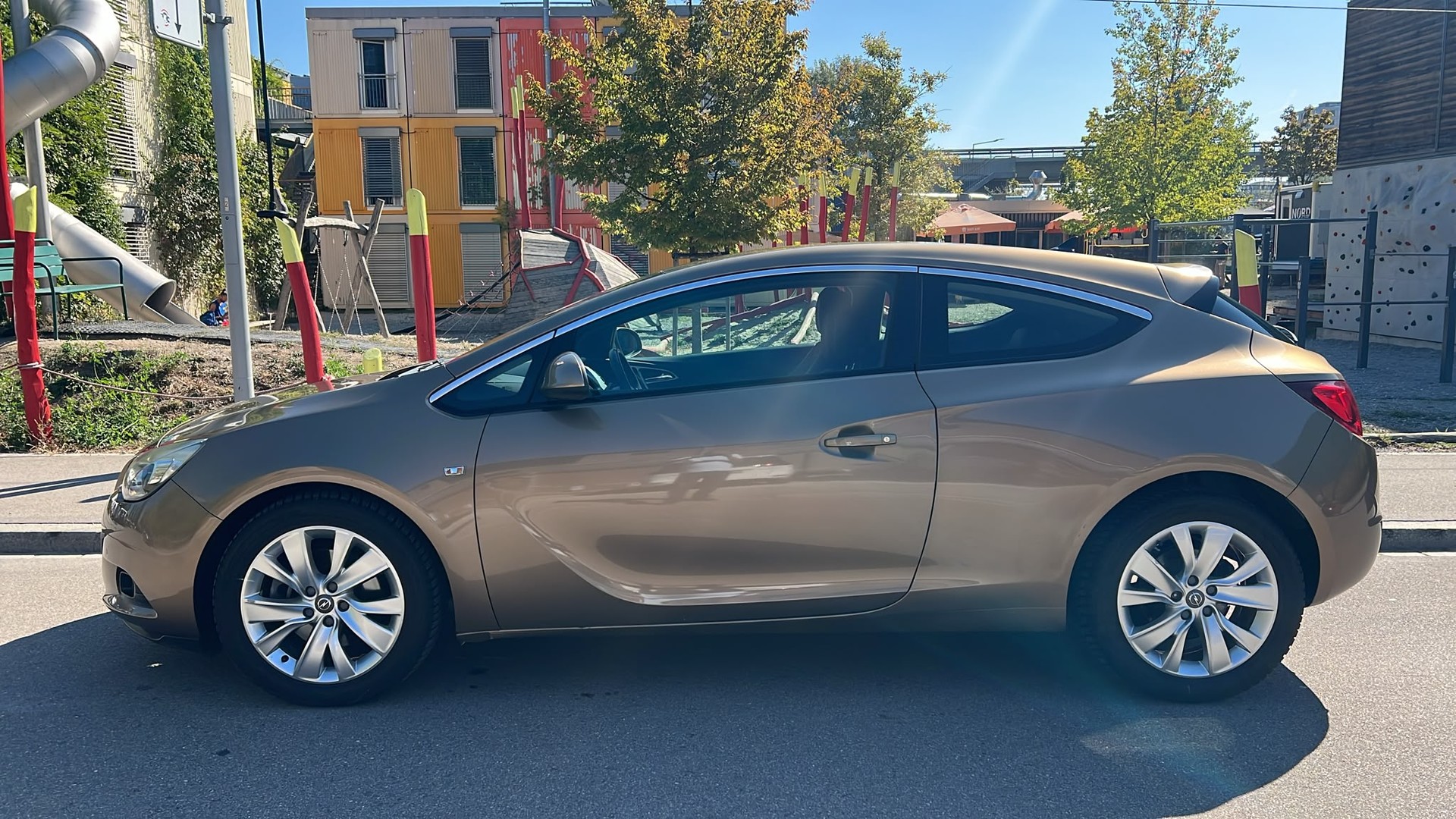 OPEL Astra SportsTourer GTC 1.7 CDTi-image-4