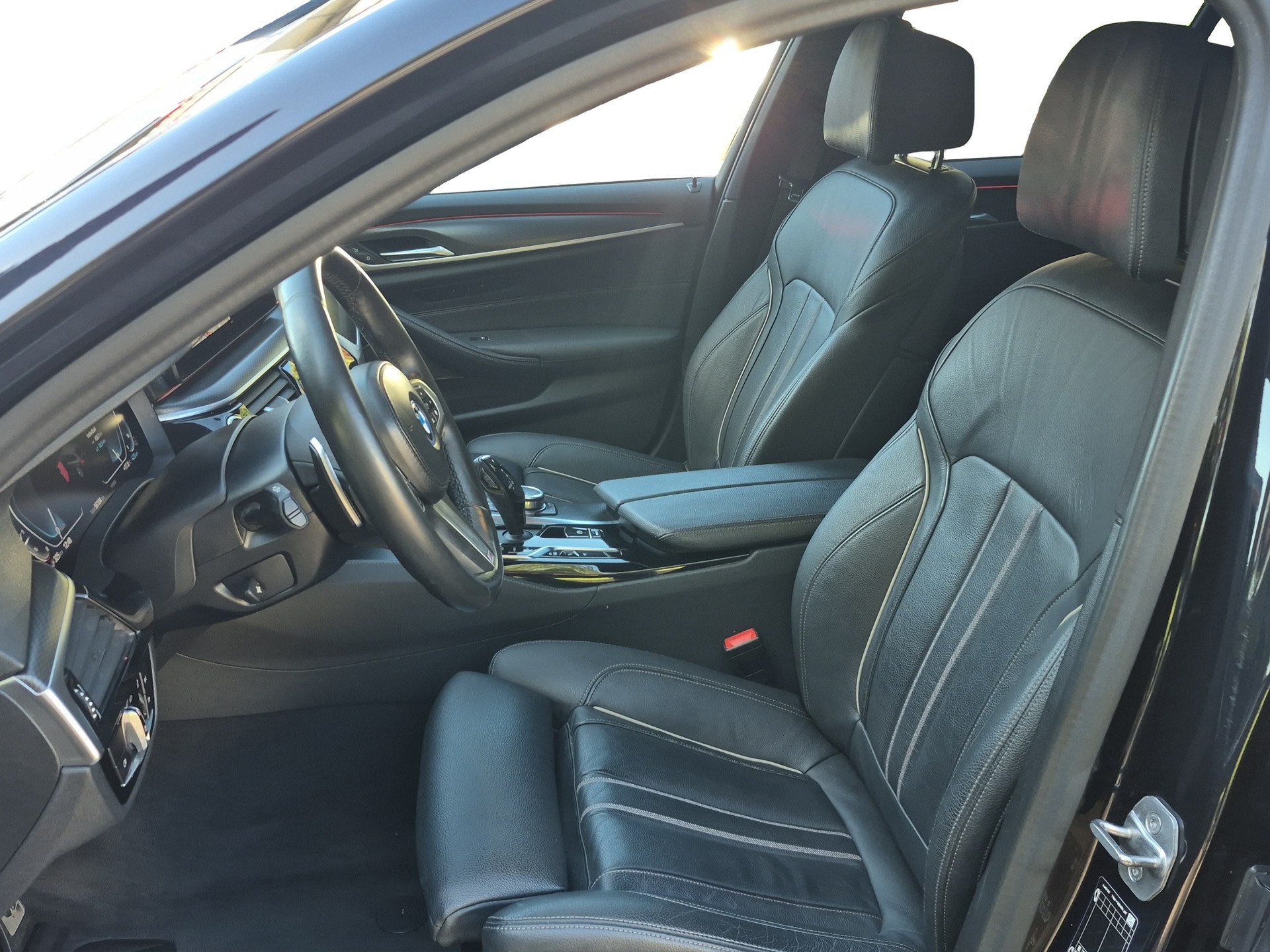 BMW 530e xDrive Touring M Sport Steptronic *Harman Kardon / gratis Service*-image-10