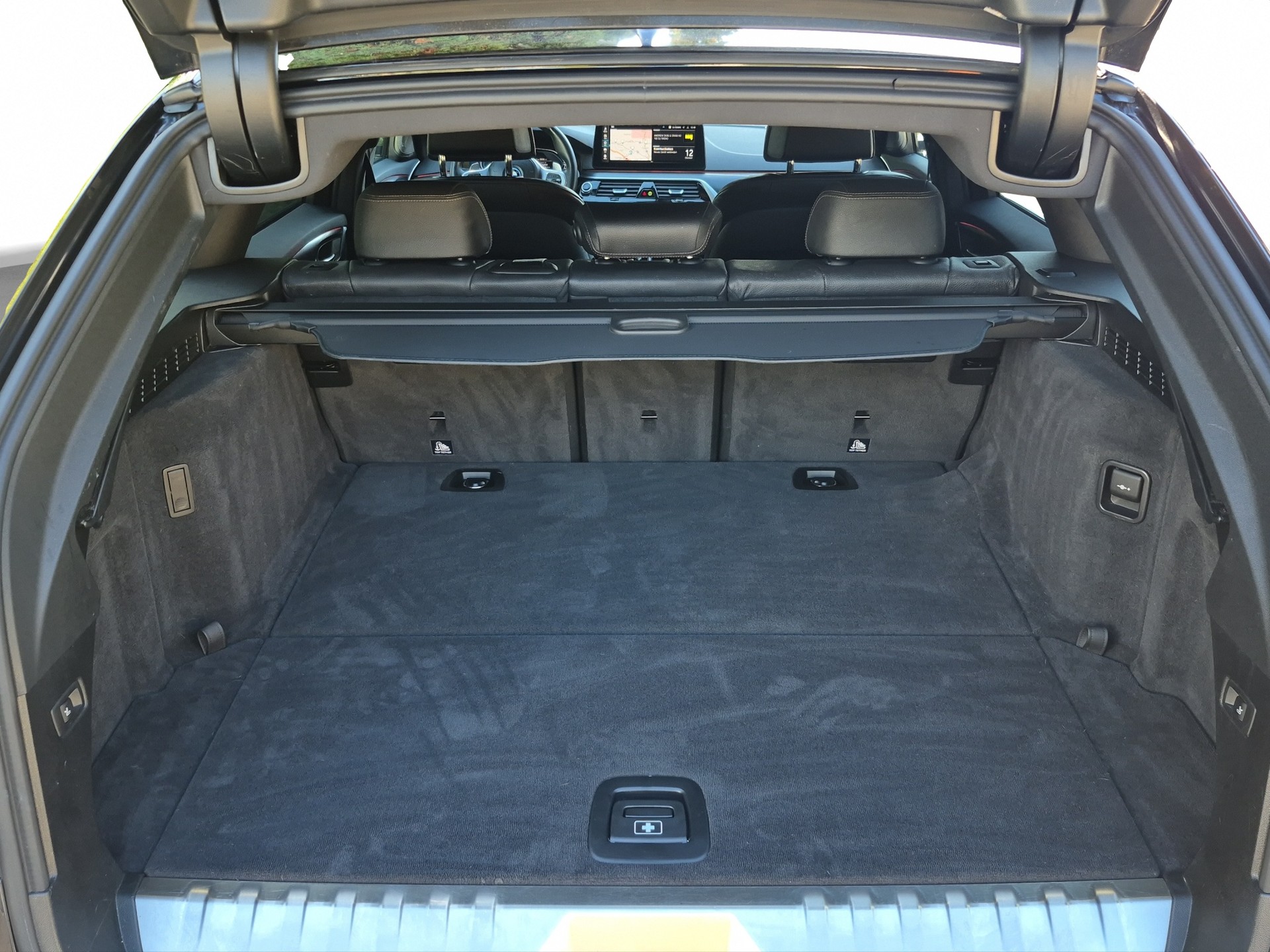 BMW 530e xDrive Touring M Sport Steptronic *Harman Kardon / gratis Service*-image-13