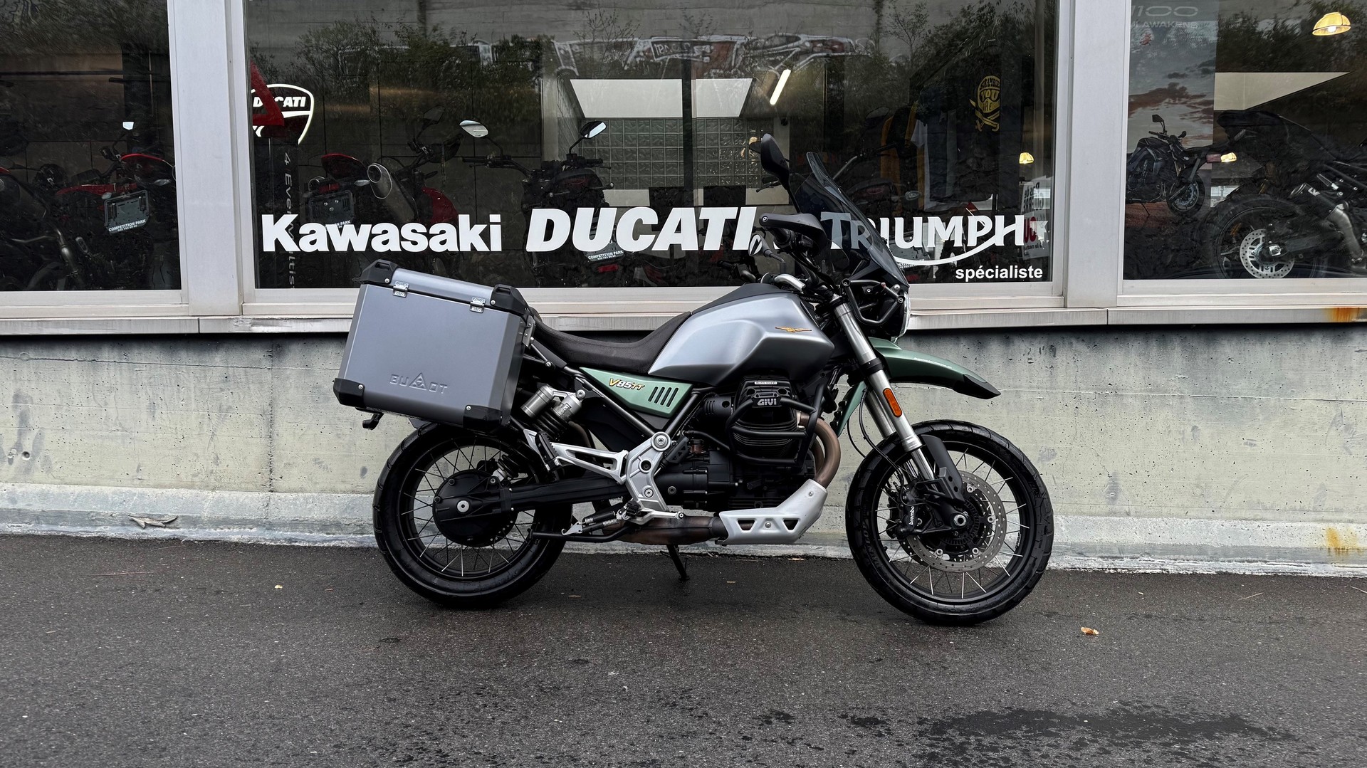 MOTO GUZZI V85 TT 100TH Centenario